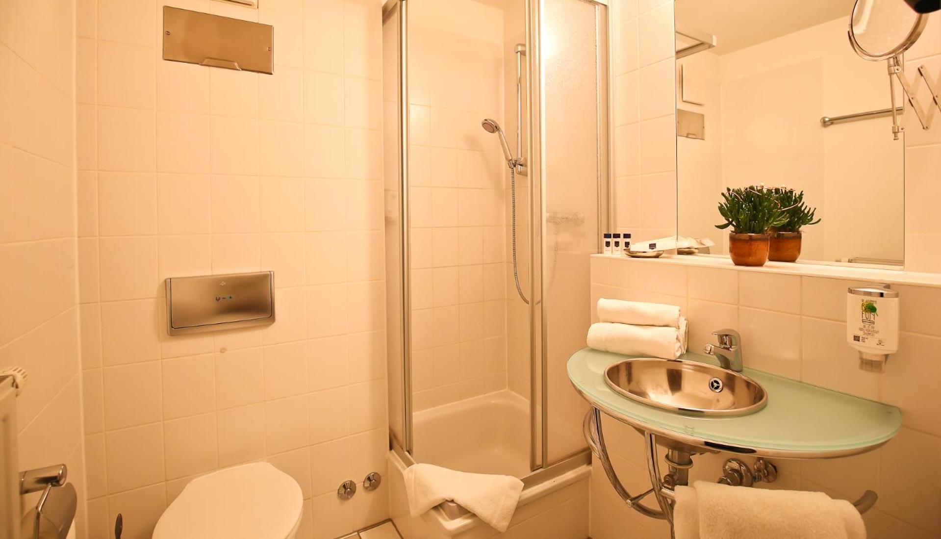 Standard Single Room photo 2