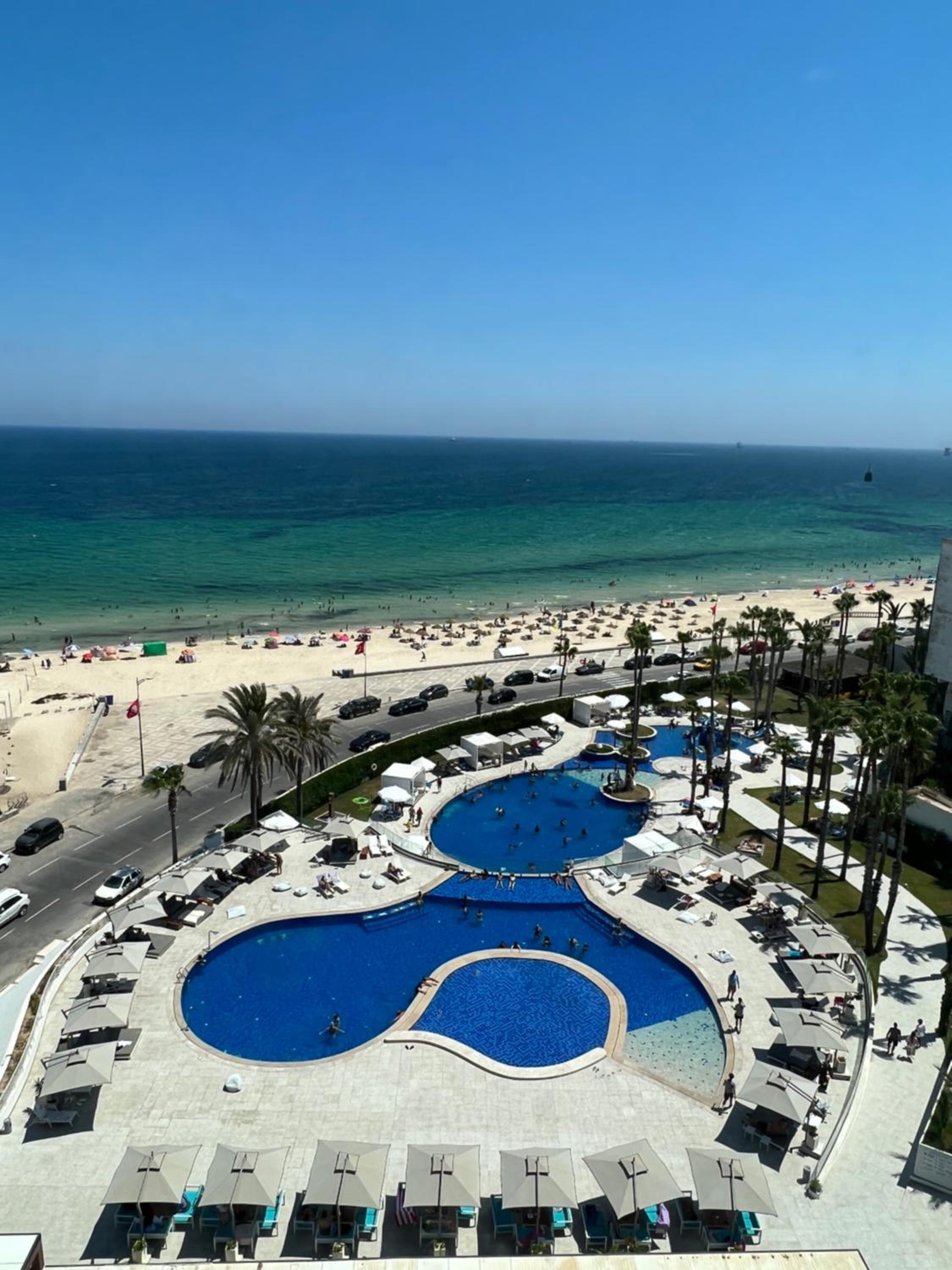 2 Bedroom Executive Suite, Seafront, Balcony thumbnail 5