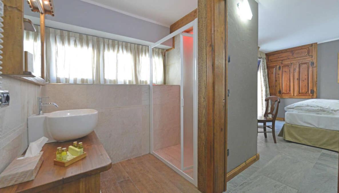 Standard Double or Twin Room with Balcony photo 2