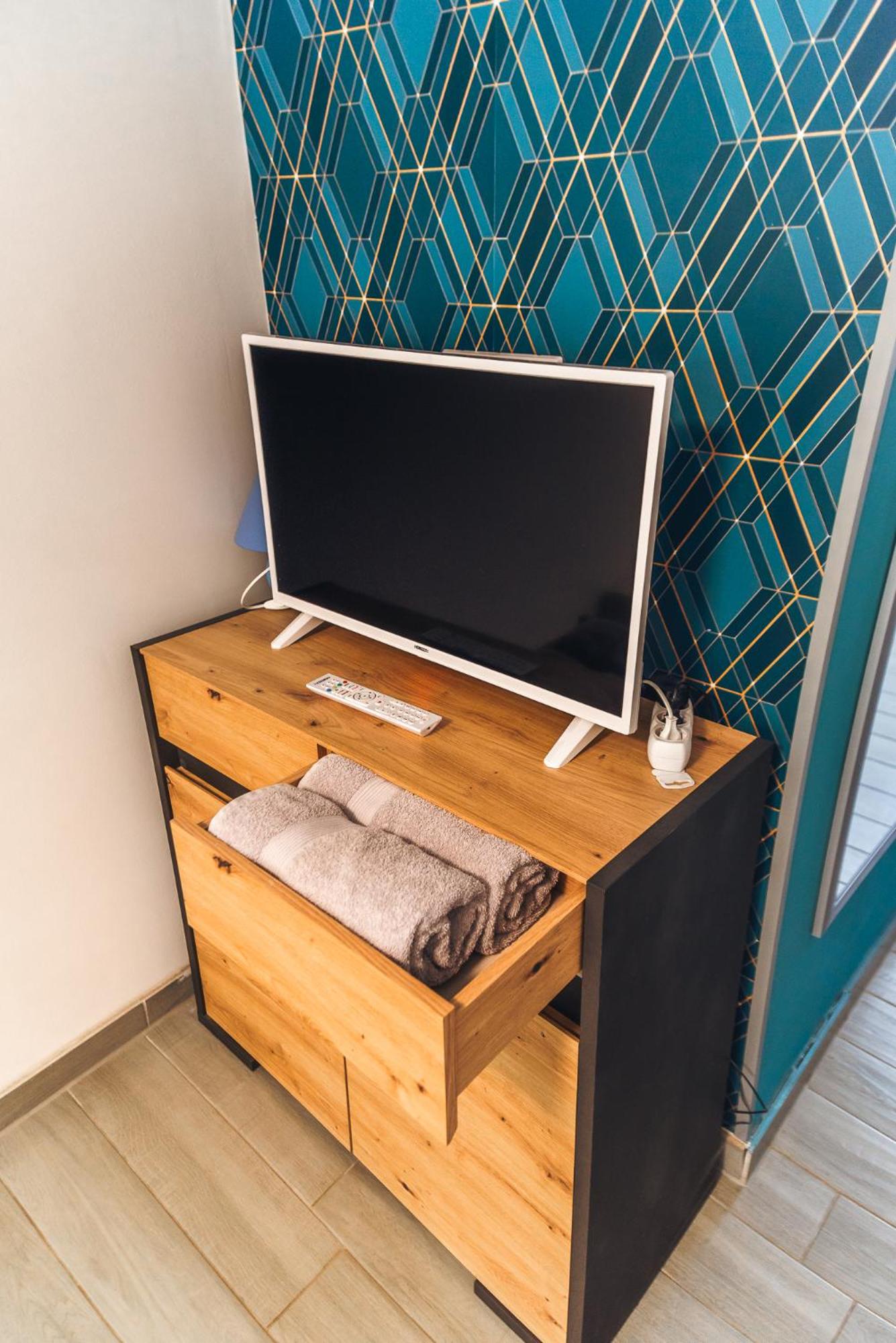 Studio Apartment photo 3