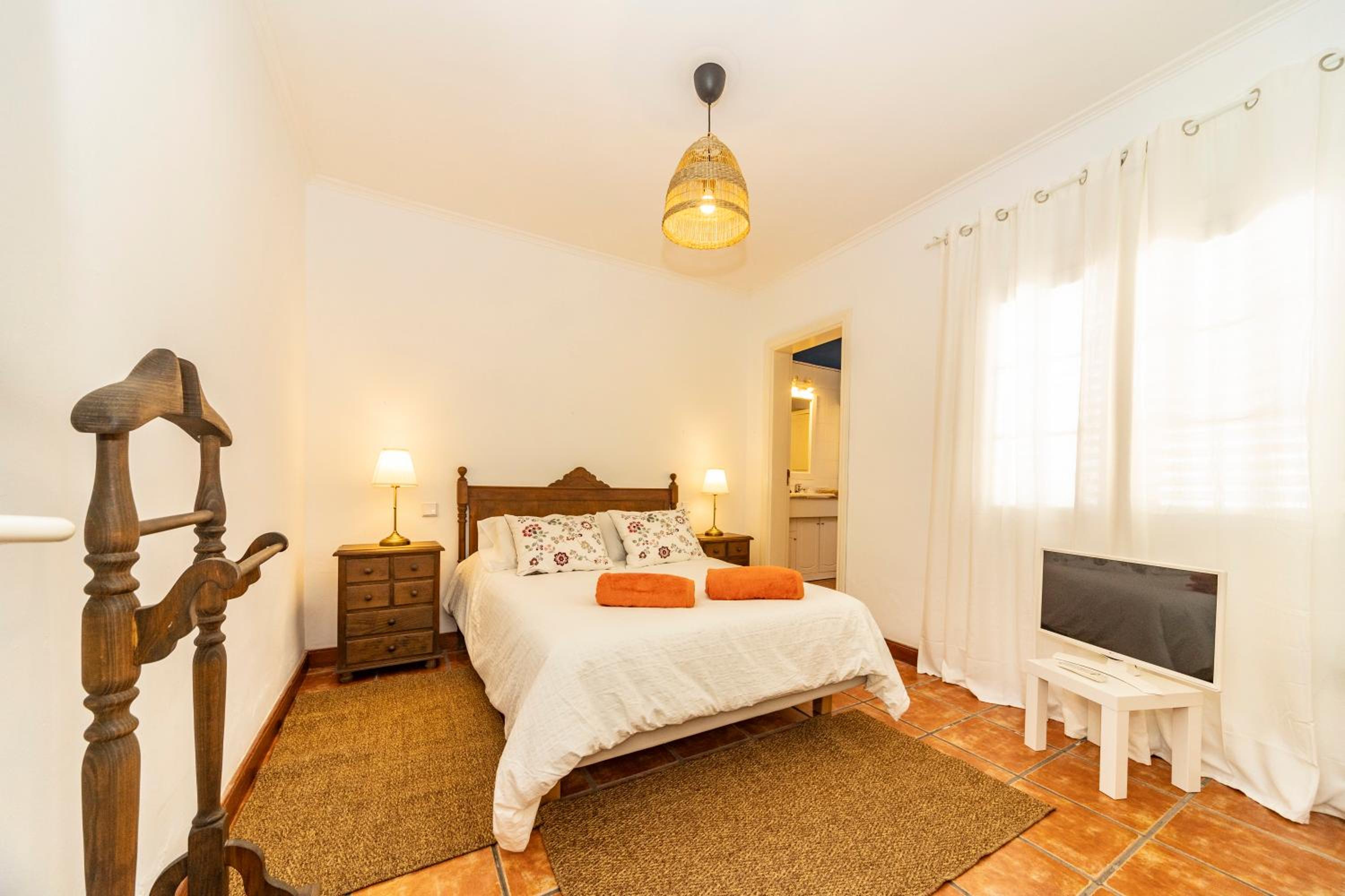 Three-Bedroom House photo 2