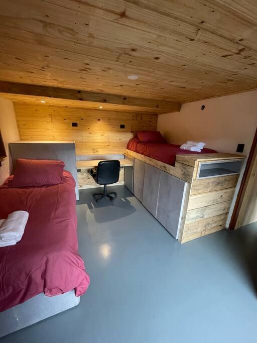 Two-Bedroom House photo 2