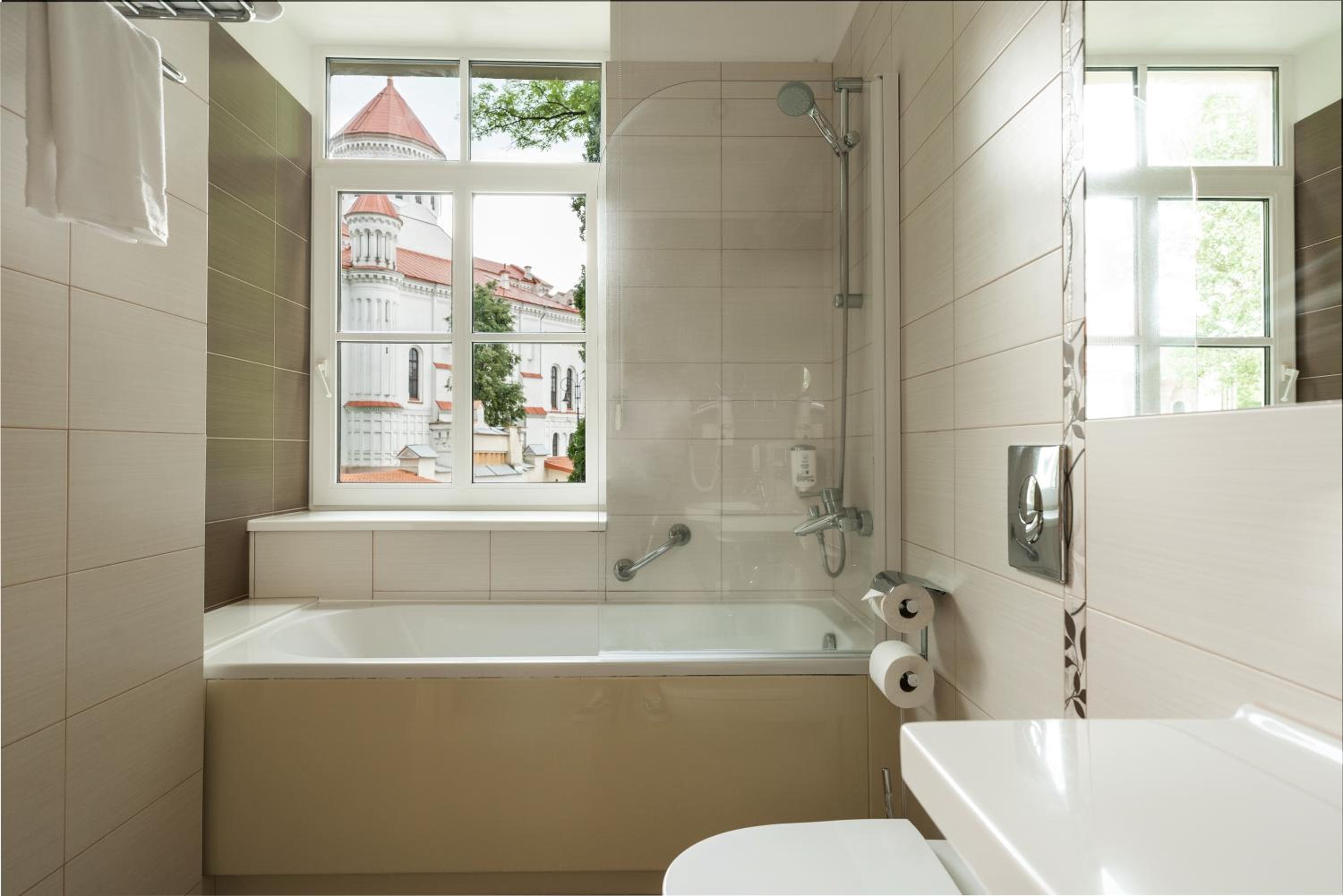 Standard Double or Twin Room - Photo 2