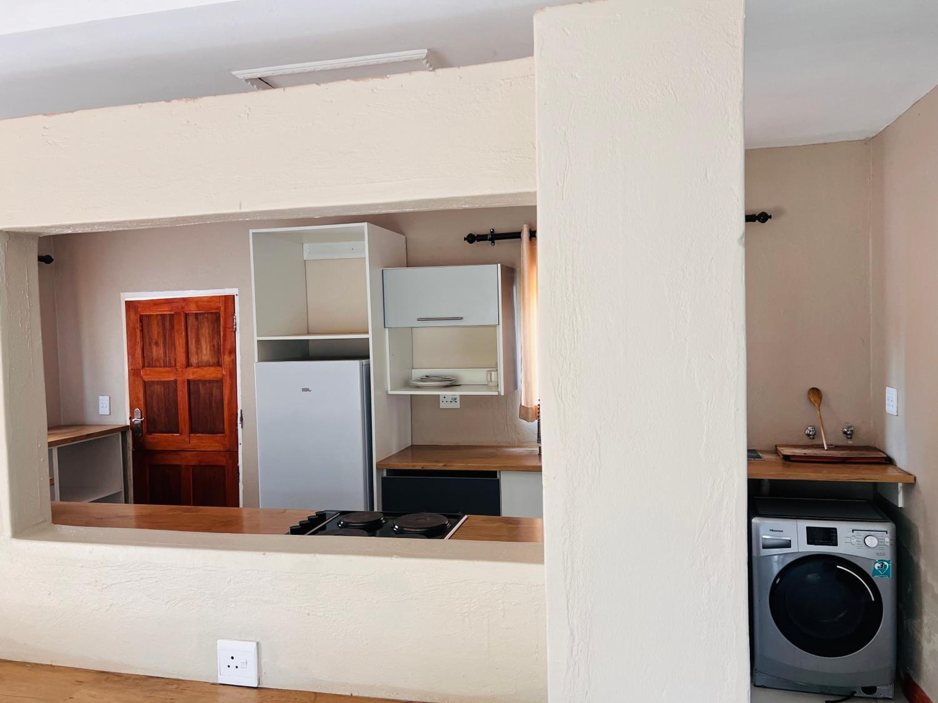 Deluxe Two-Bedroom Apartment with Garden View photo 3