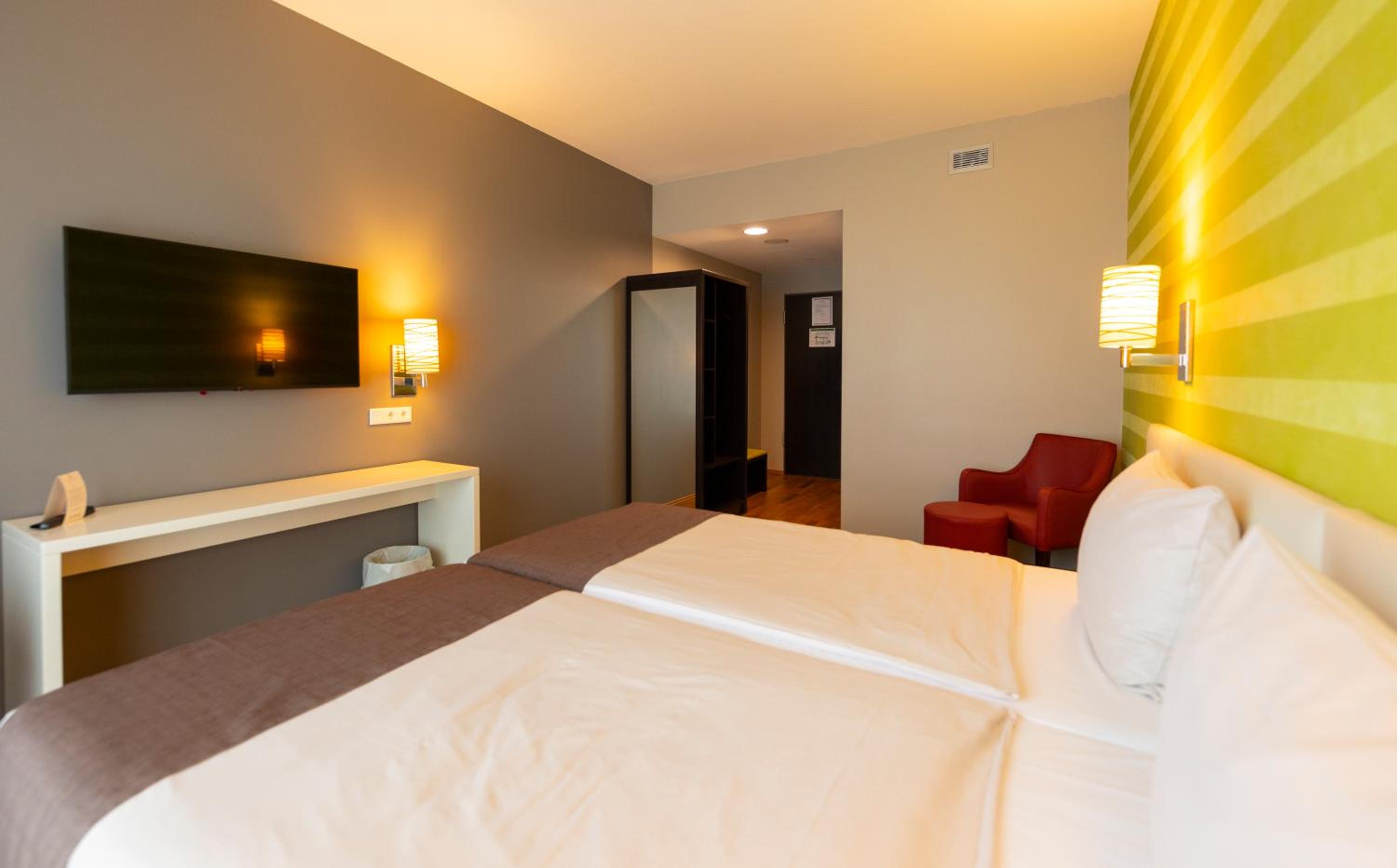 Double Room - Photo 7