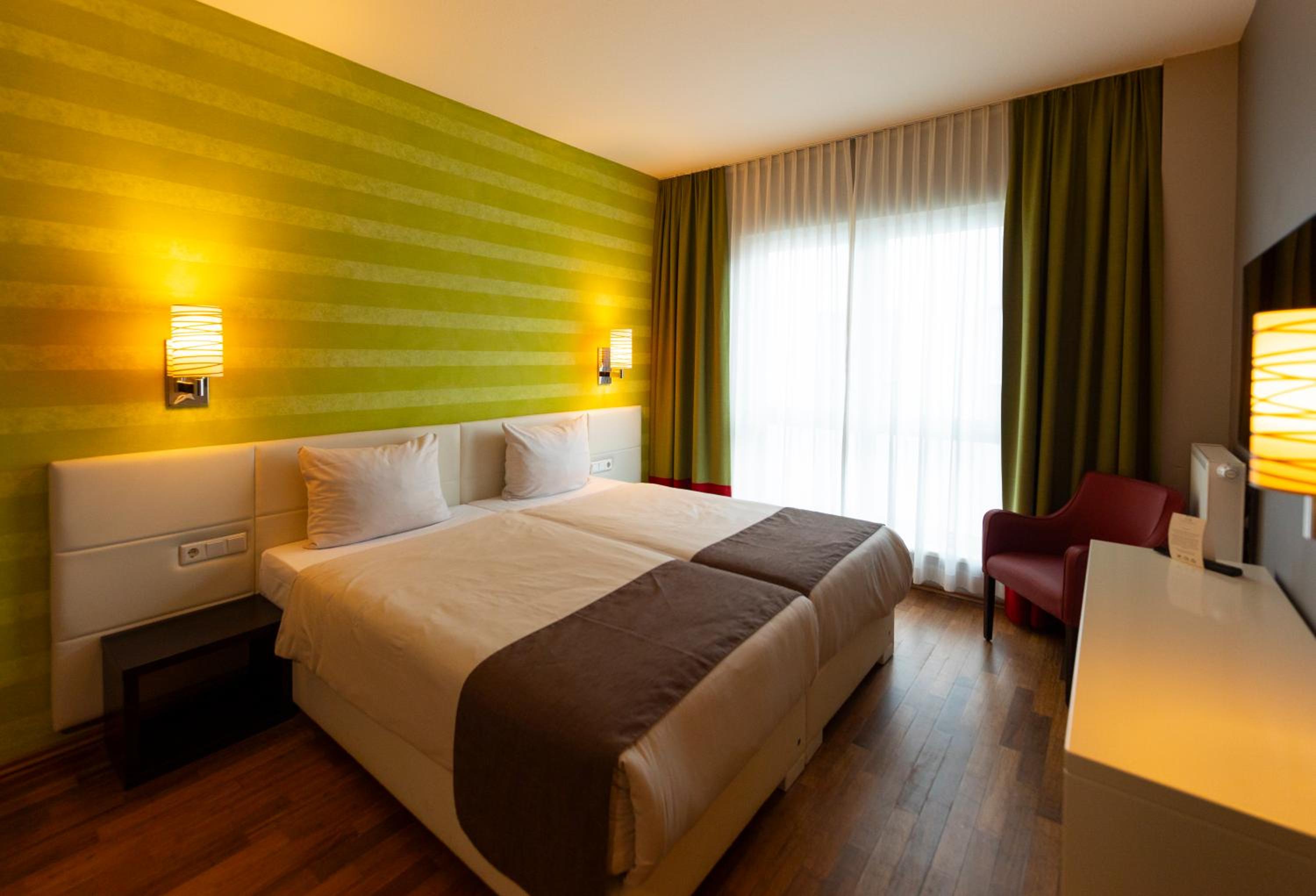 Double Room - Photo 6