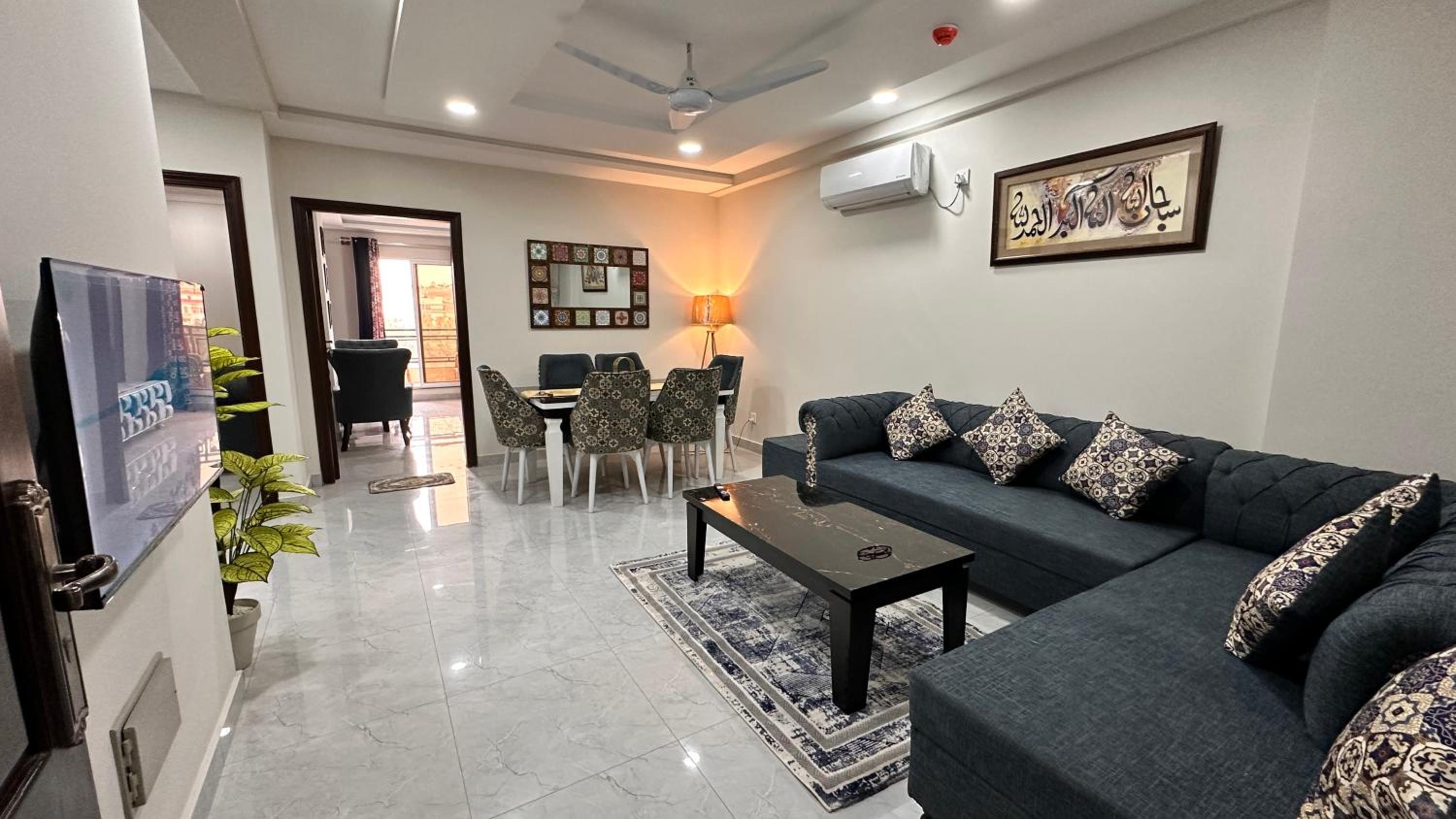 Two-Bedroom Deluxe Apartment With Balcony photo 1