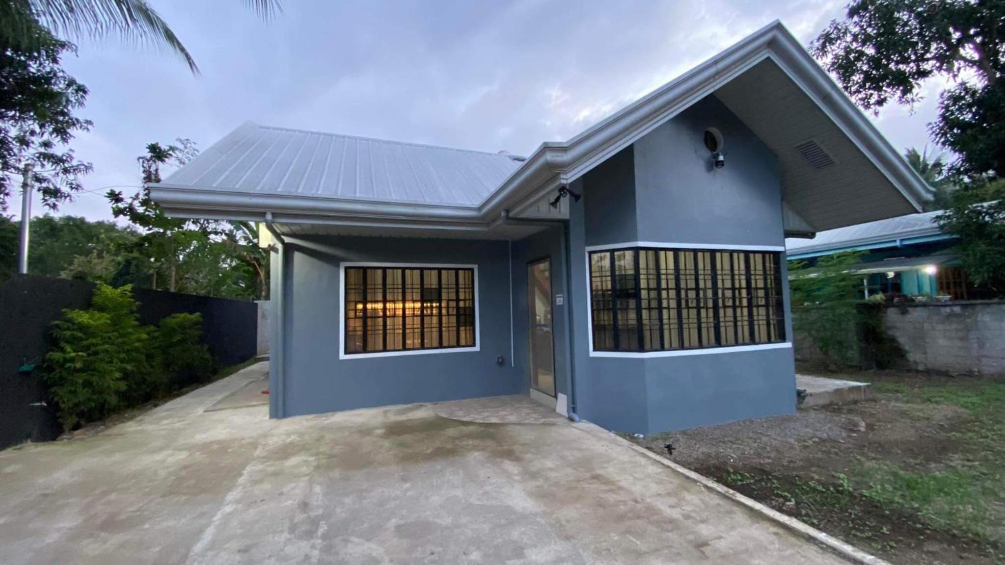 Two-Bedroom House photo 3