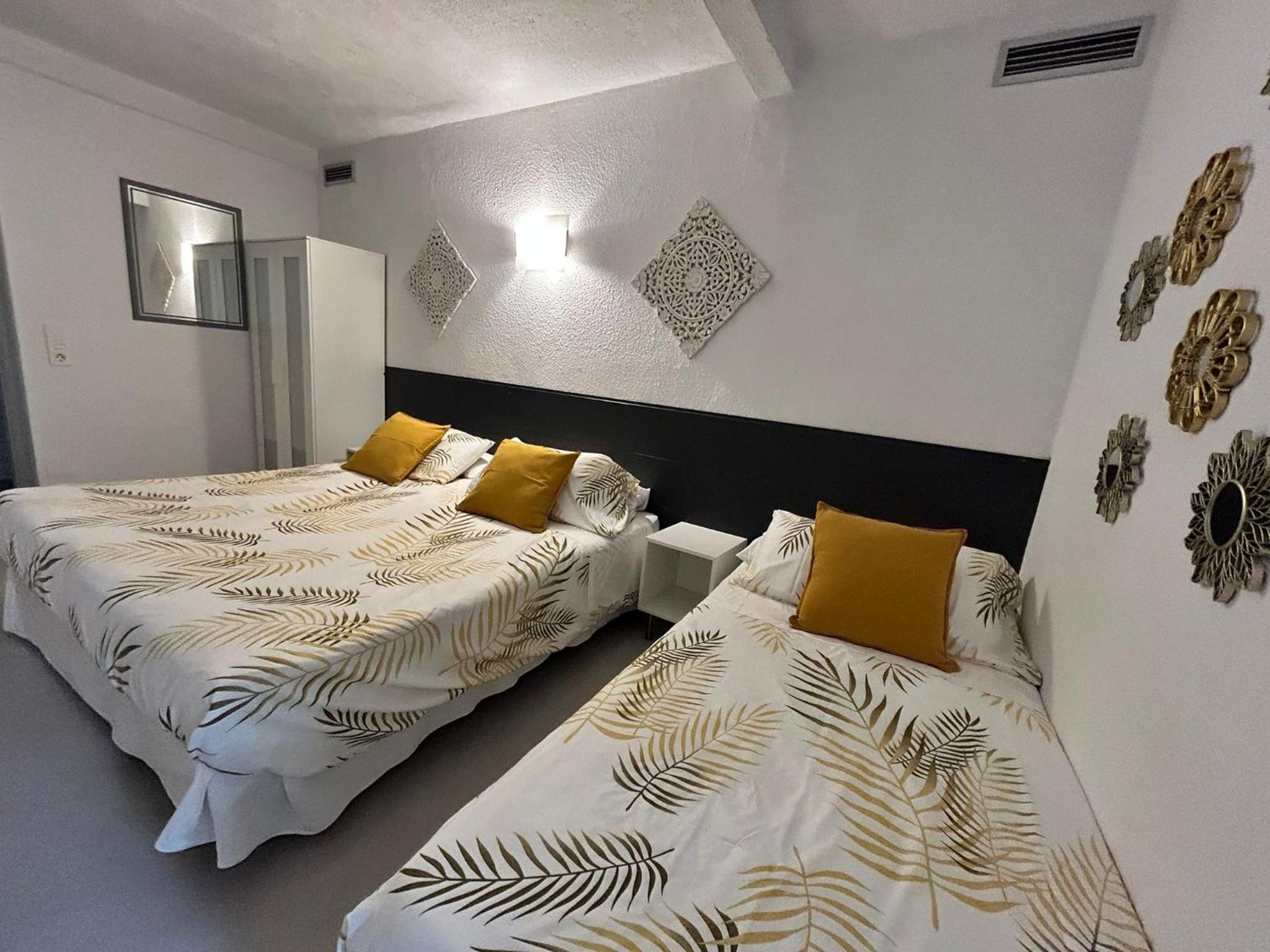 Habitación Triple Económica sin ventana