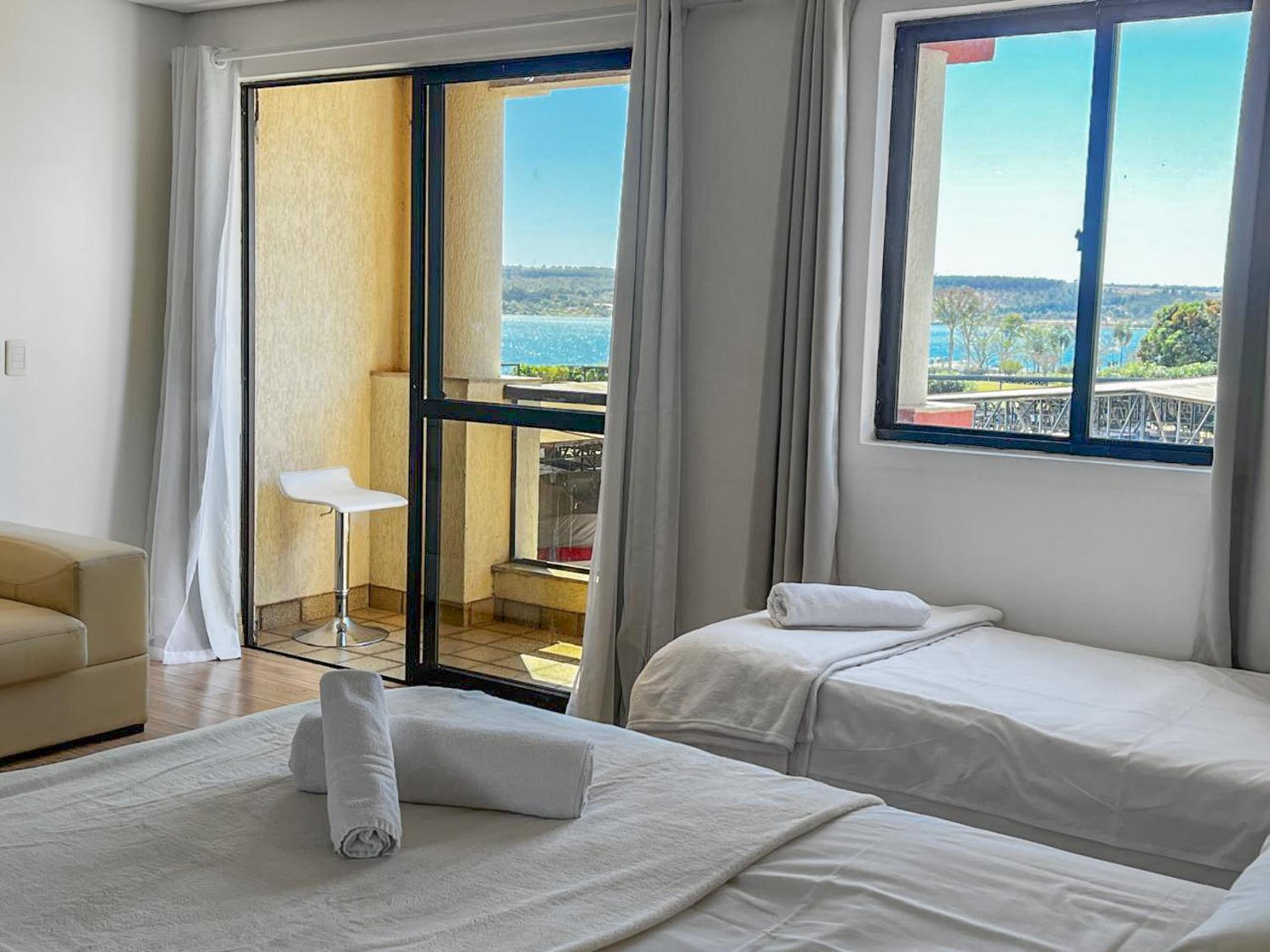 Triple Room with Lake View