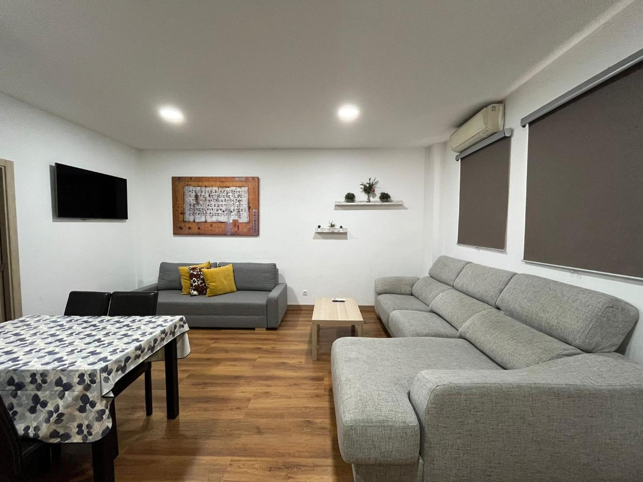 One-Bedroom Apartment photo 3