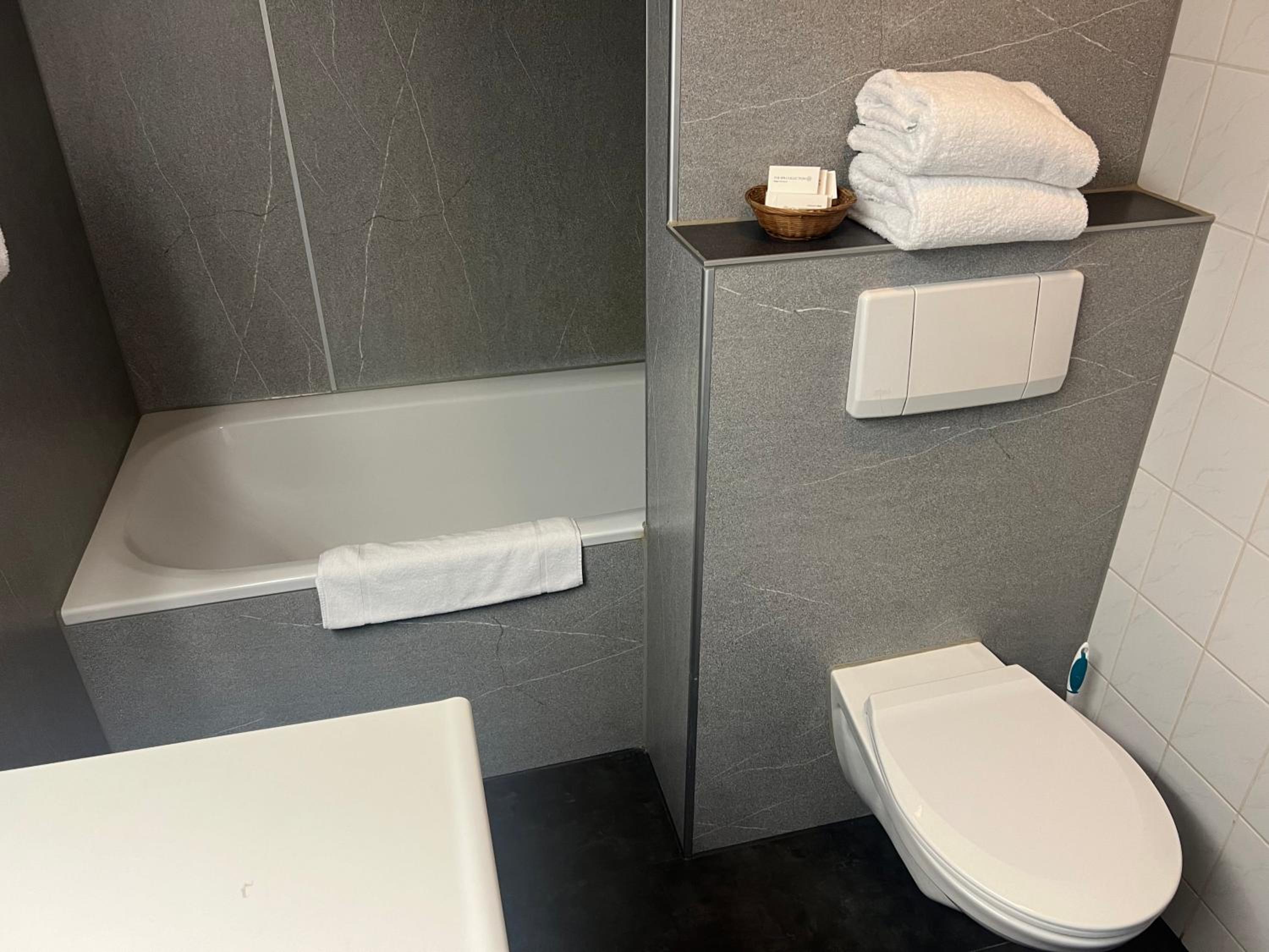 Deluxe Twin Room - Photo 4