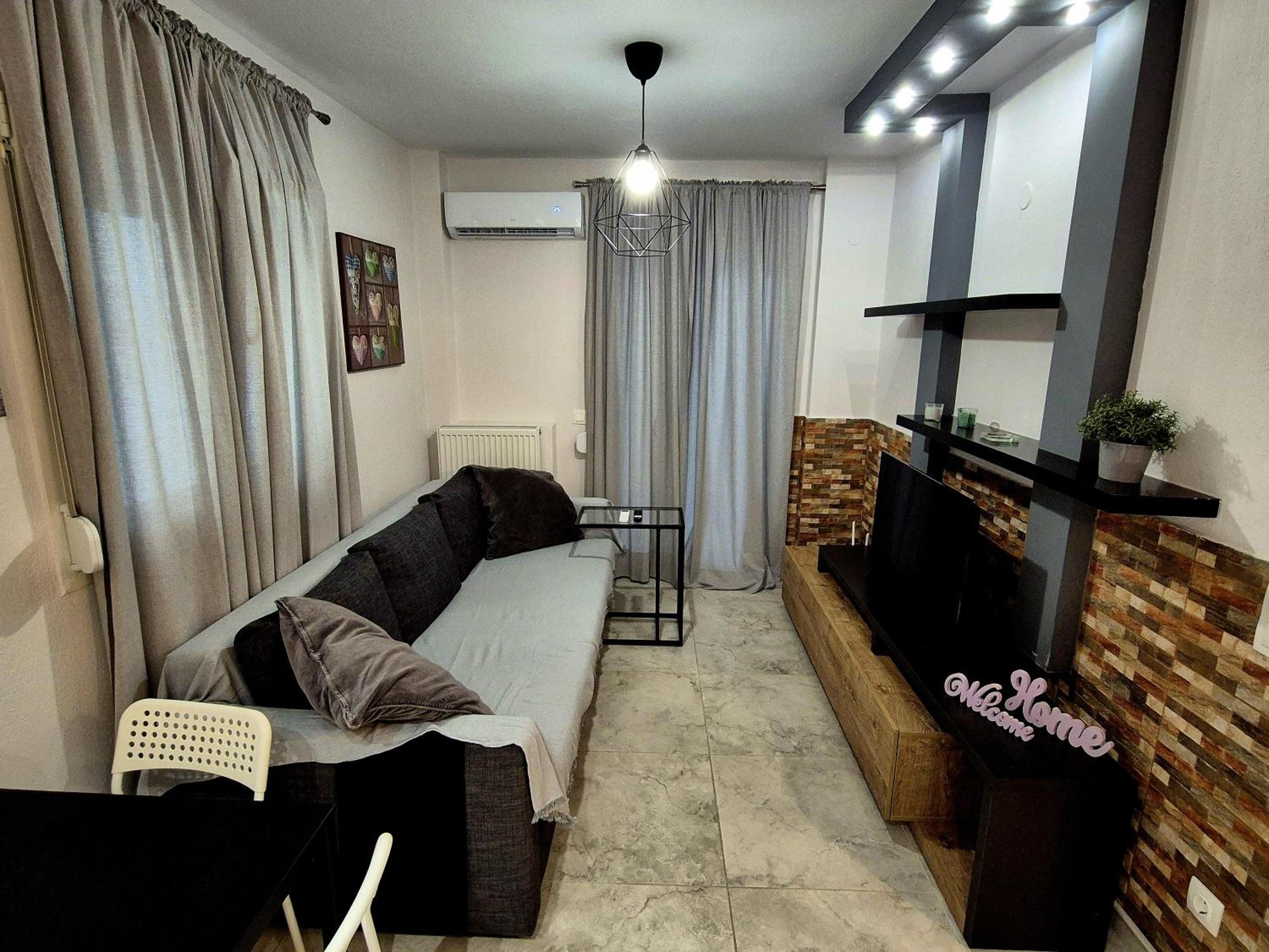 Superior One-Bedroom Apartment