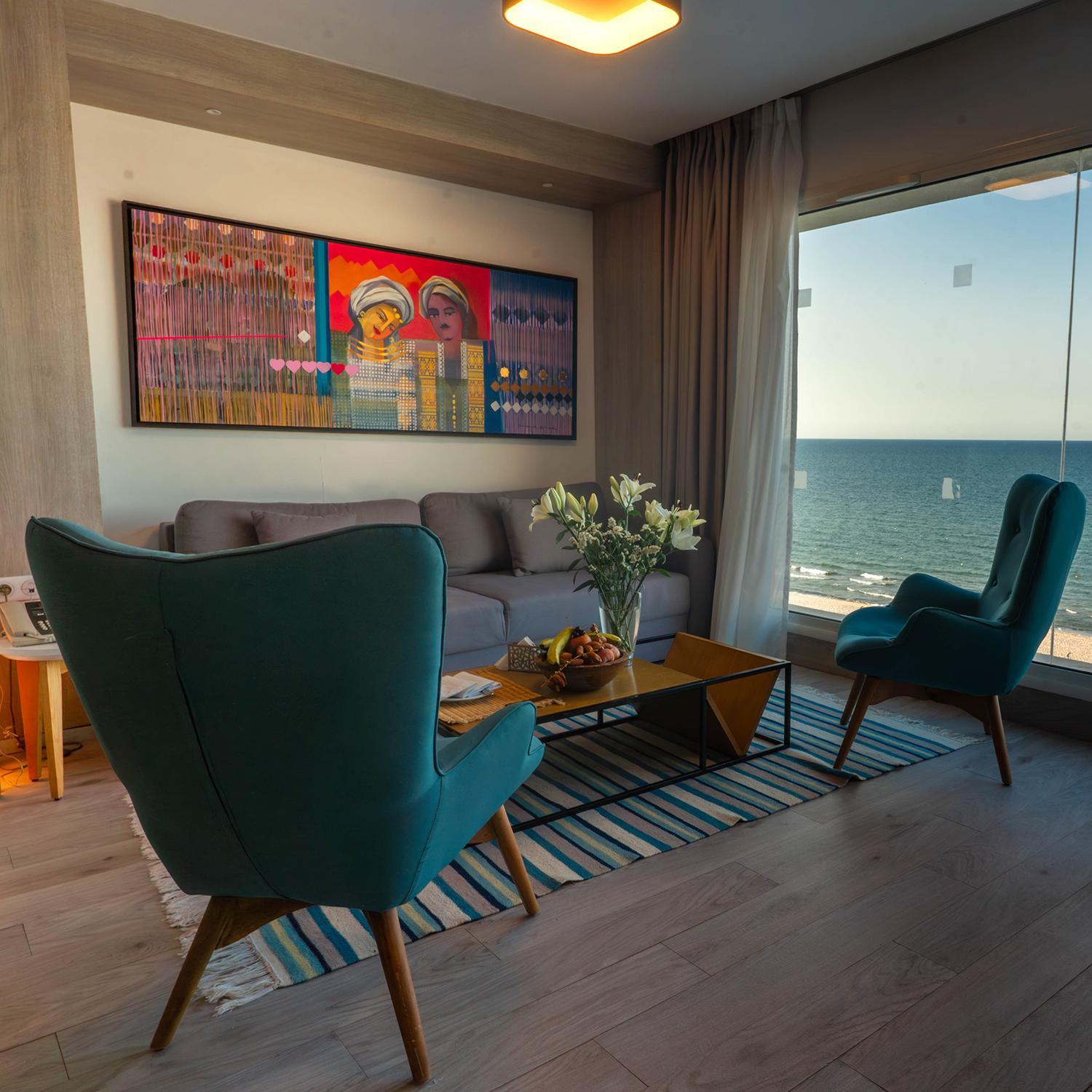 1 Bedroom Executive Suite, 1 King, Sofa bed, Seafront