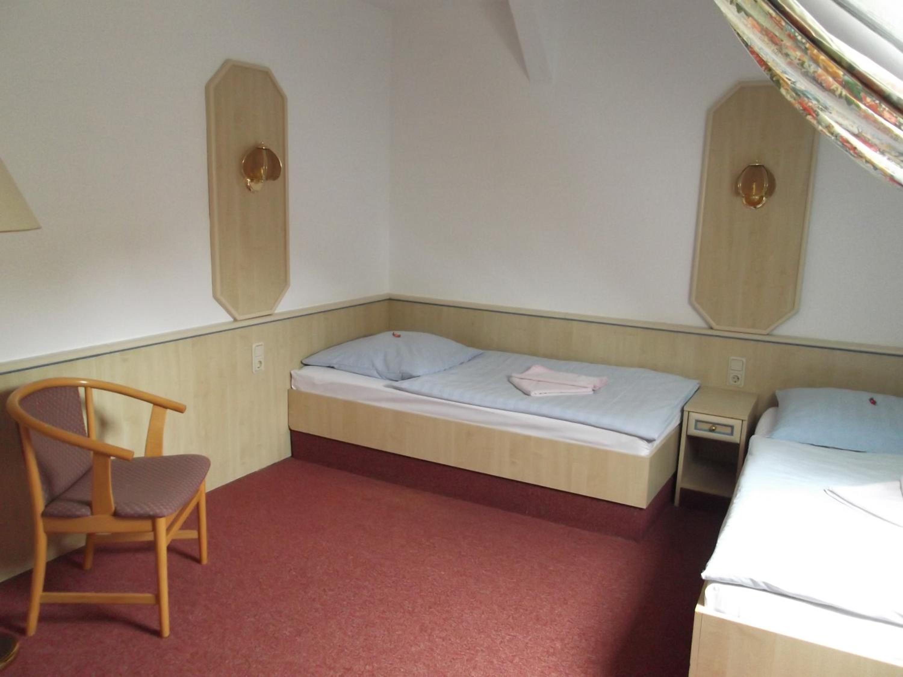 Two-Bedroom Apartment - Photo 2