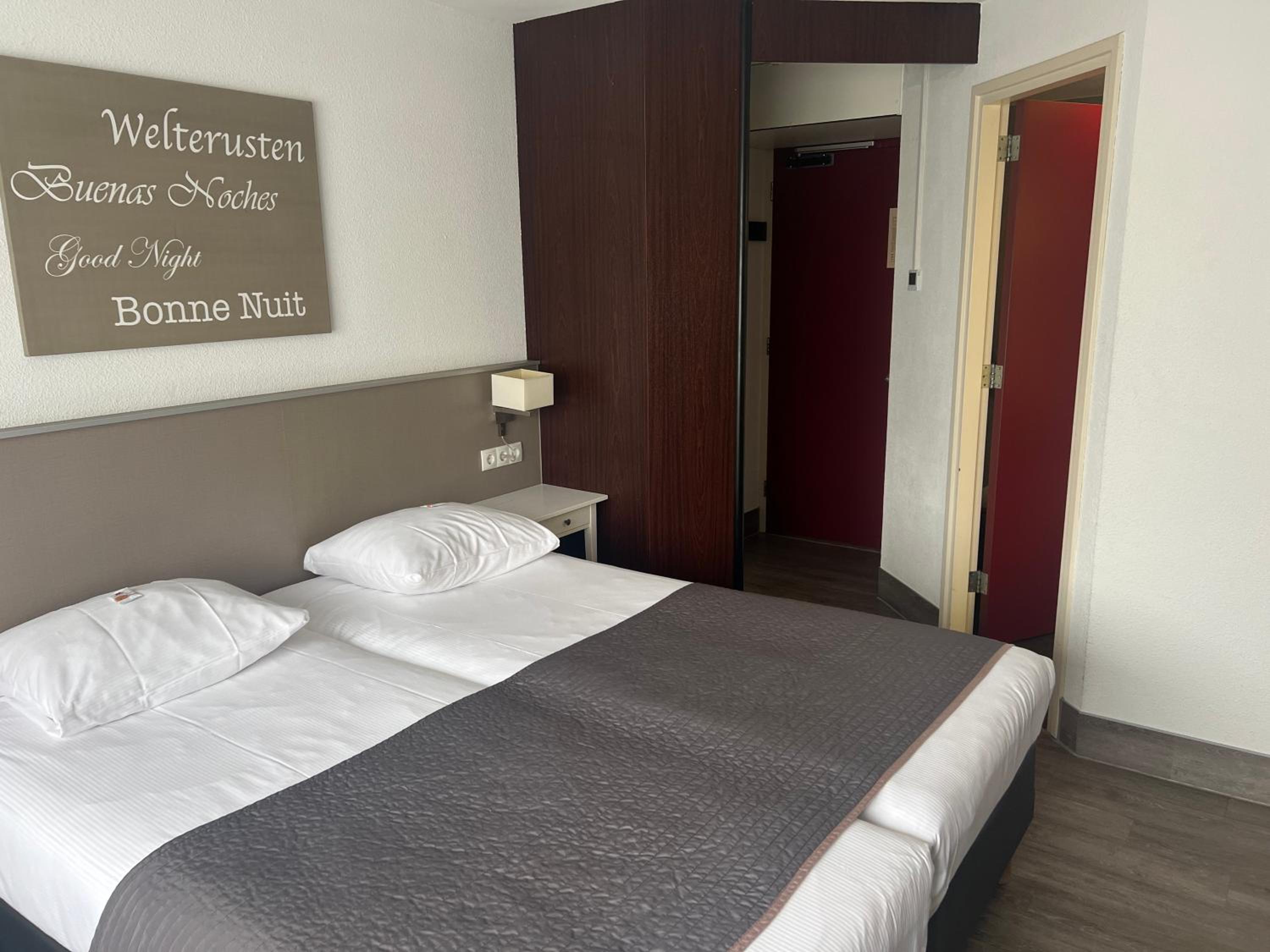 Deluxe Twin Room - Photo 3