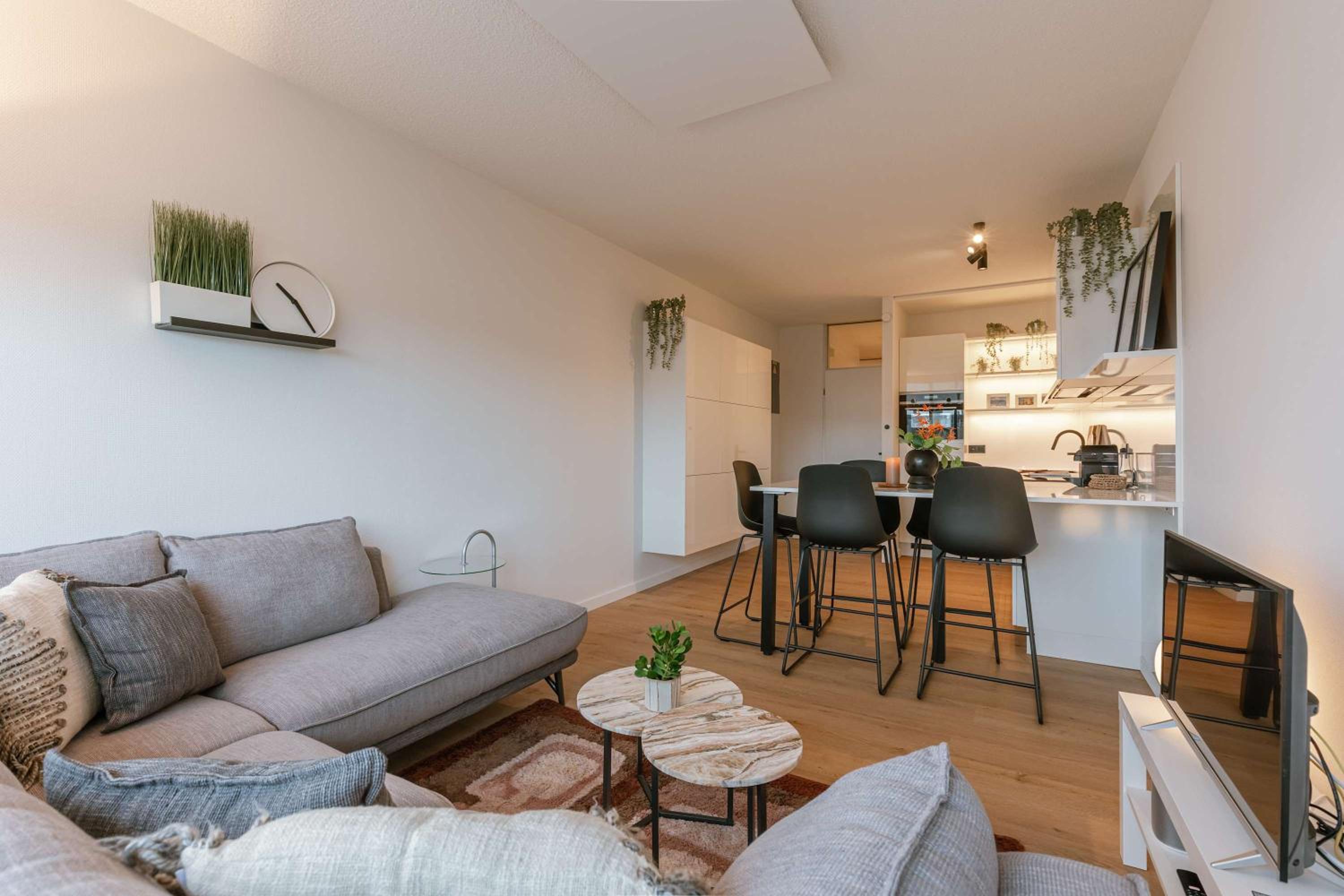 Apartment photo 3