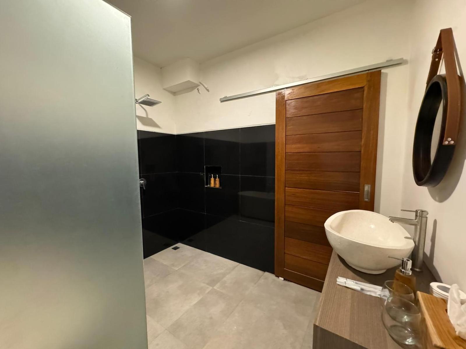 Suite with Sea View - Photo 3