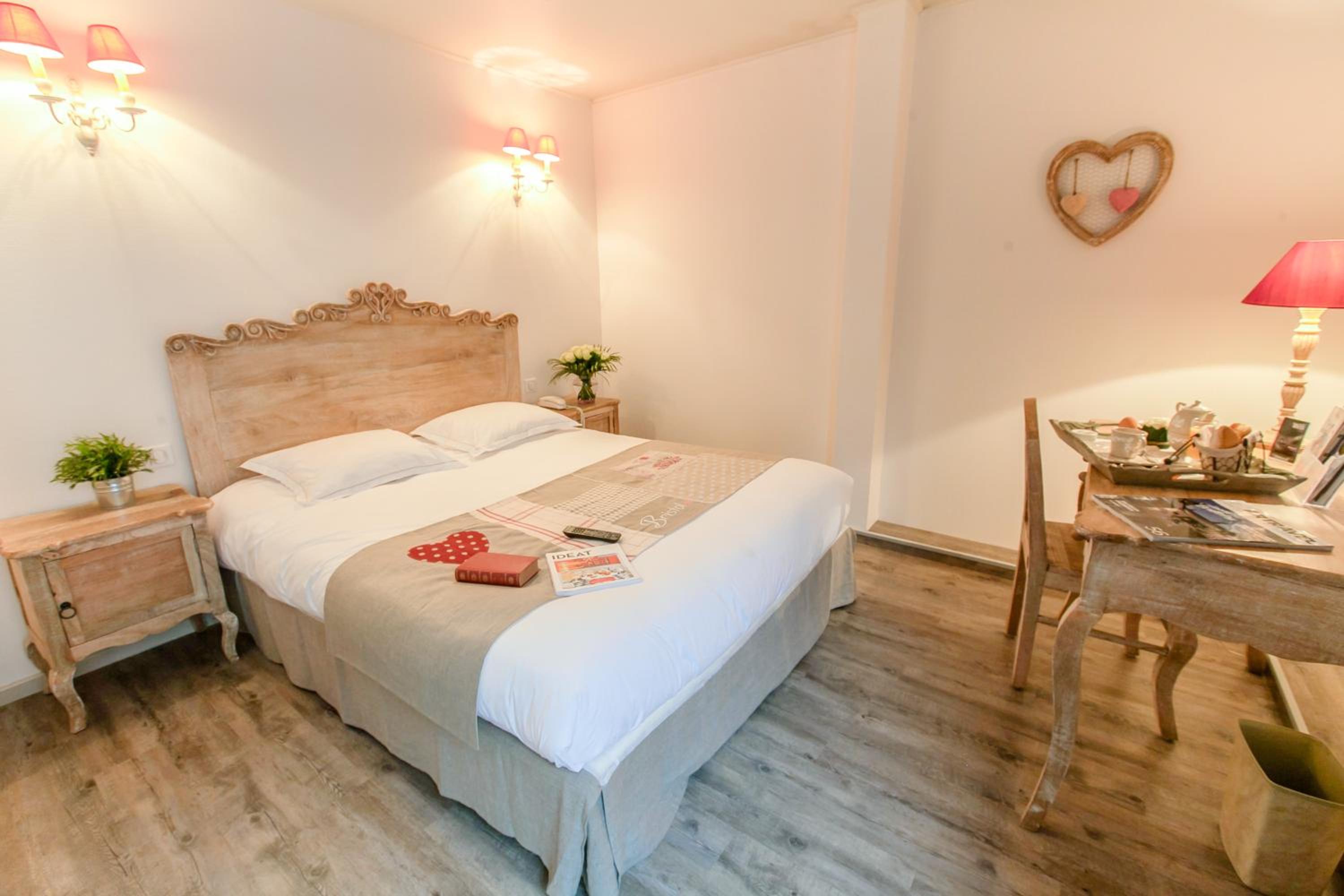 Superior Double Room - Photo 2