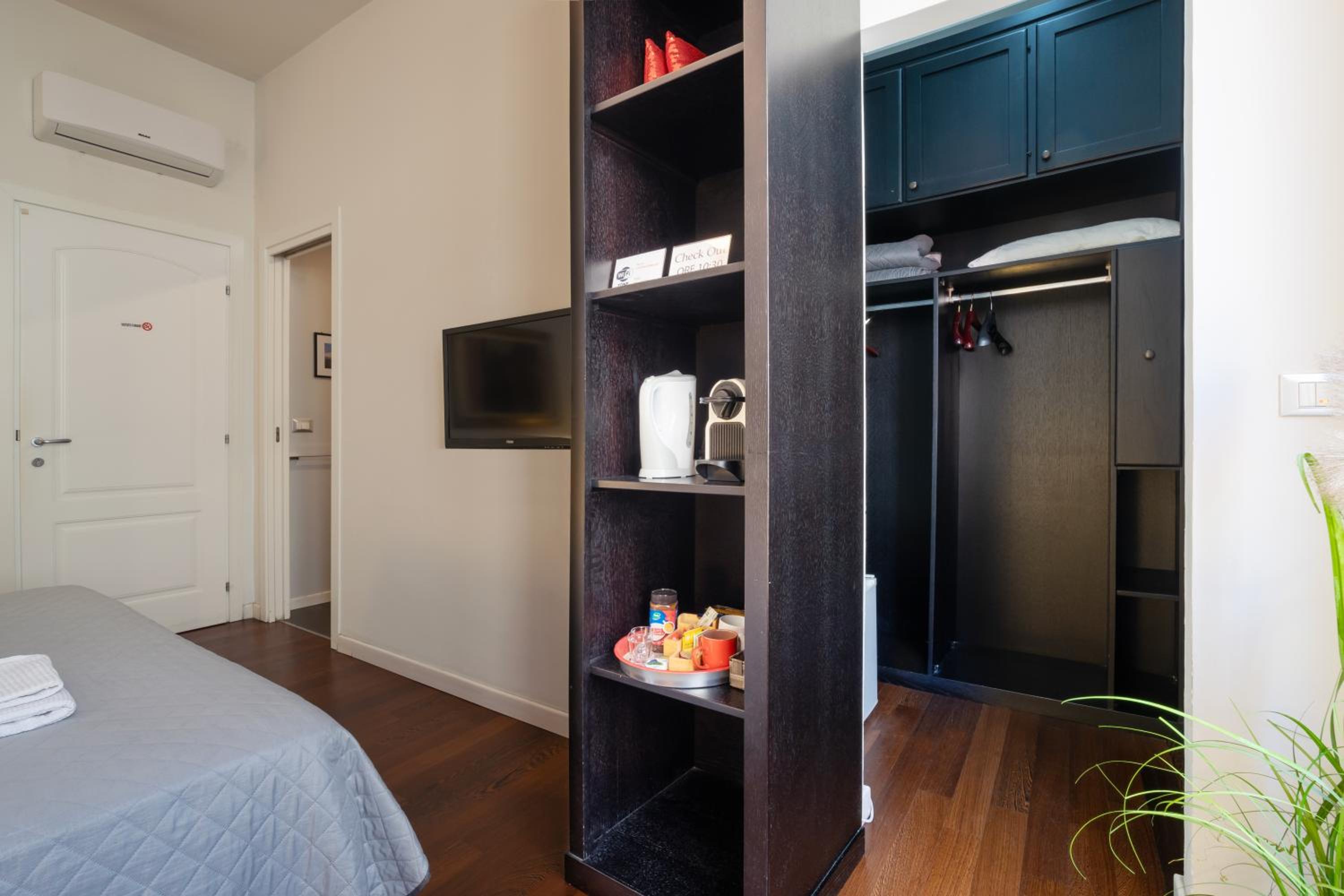 Deluxe Double or Twin Room - Photo 4