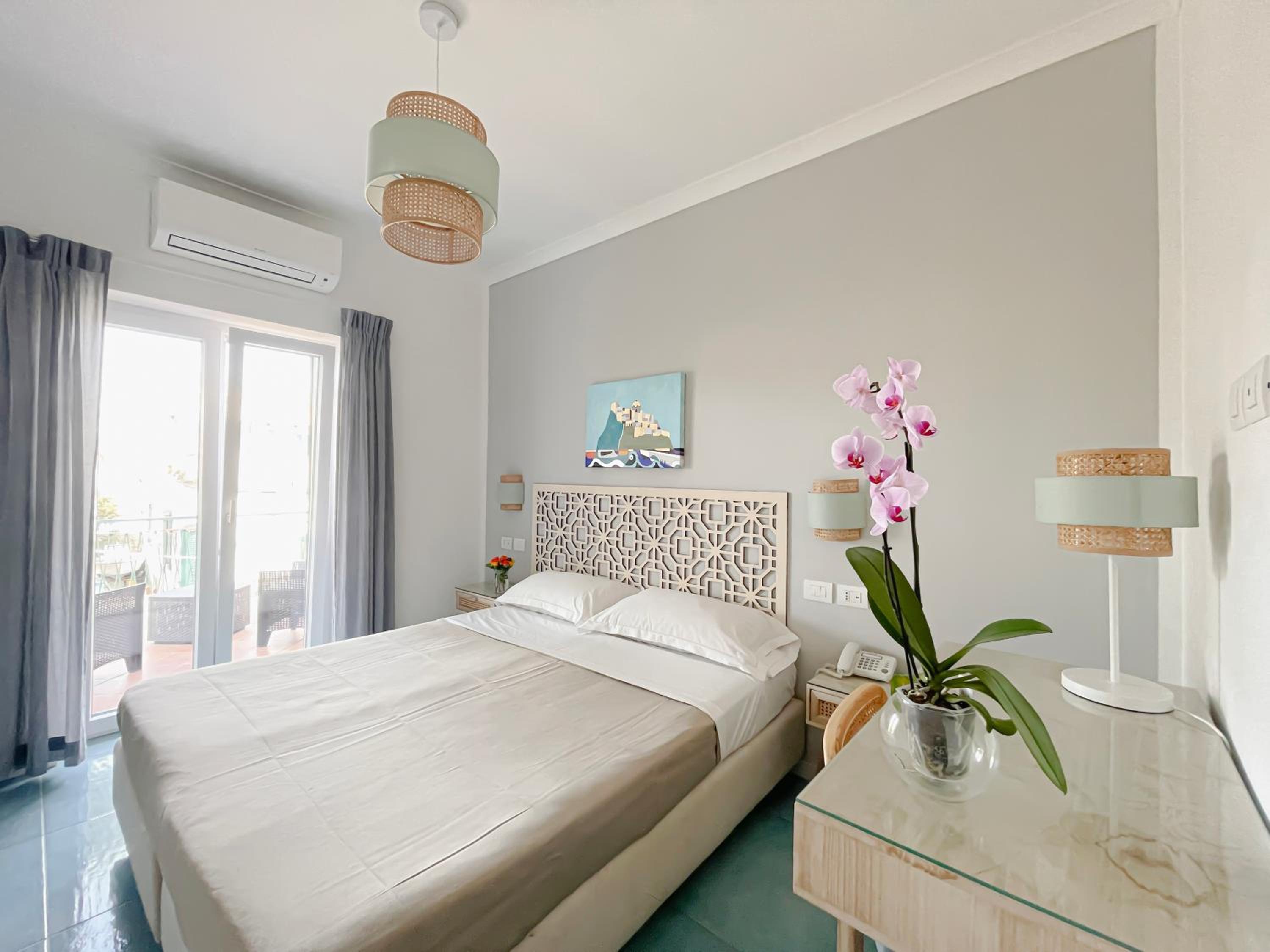 Standard Double Room - Photo 7