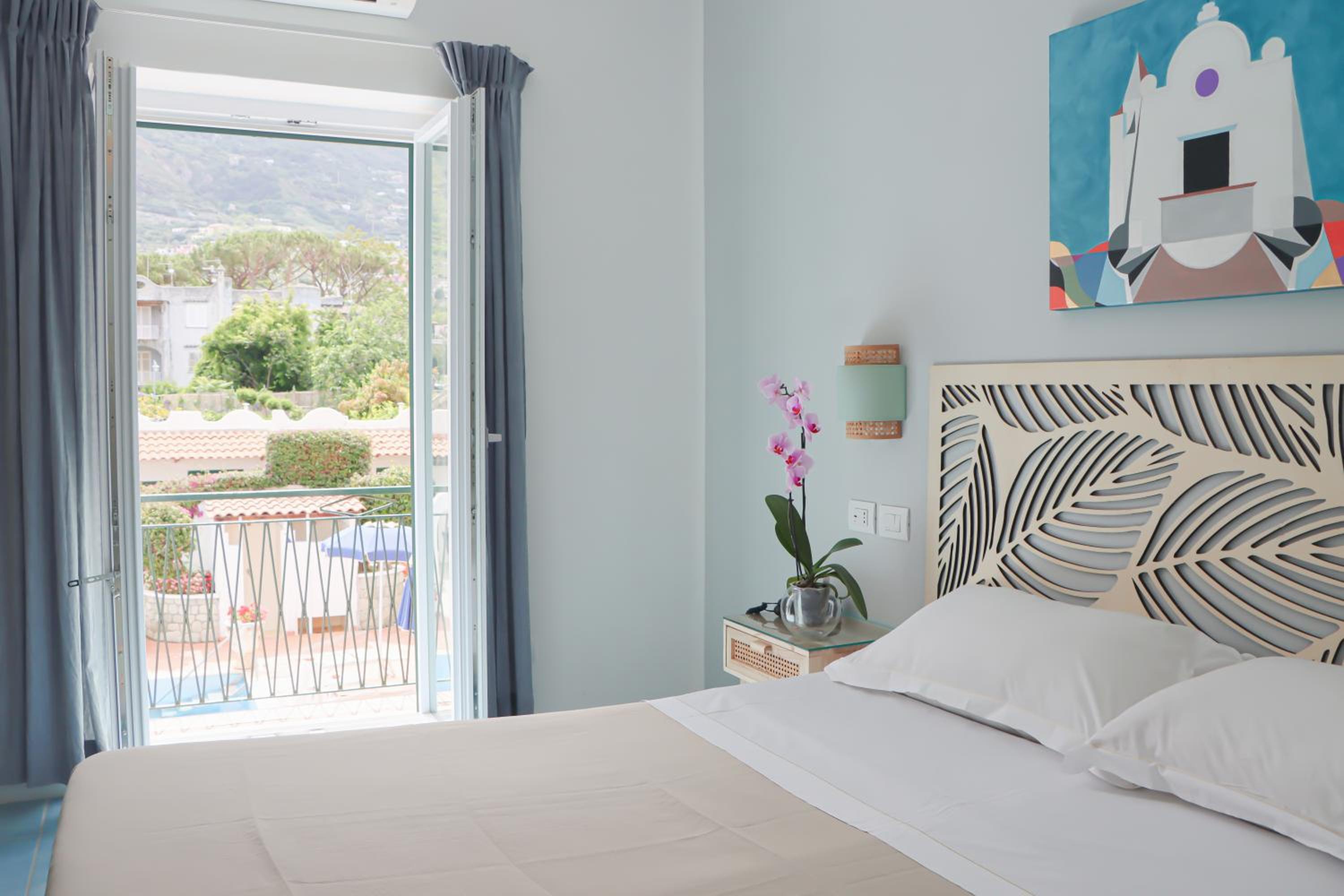 Standard Double Room - Photo 9