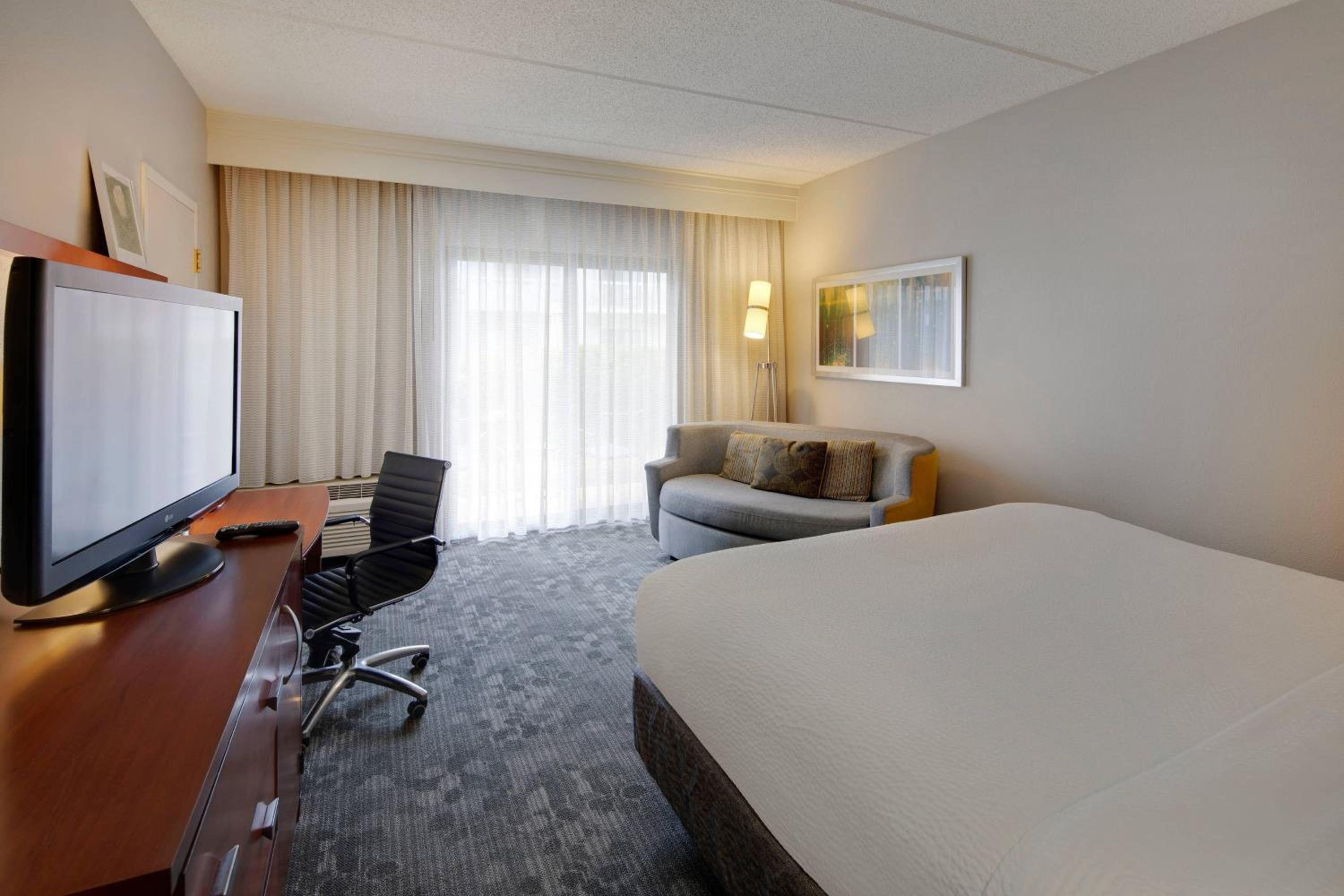 King Room with Sofa Bed
