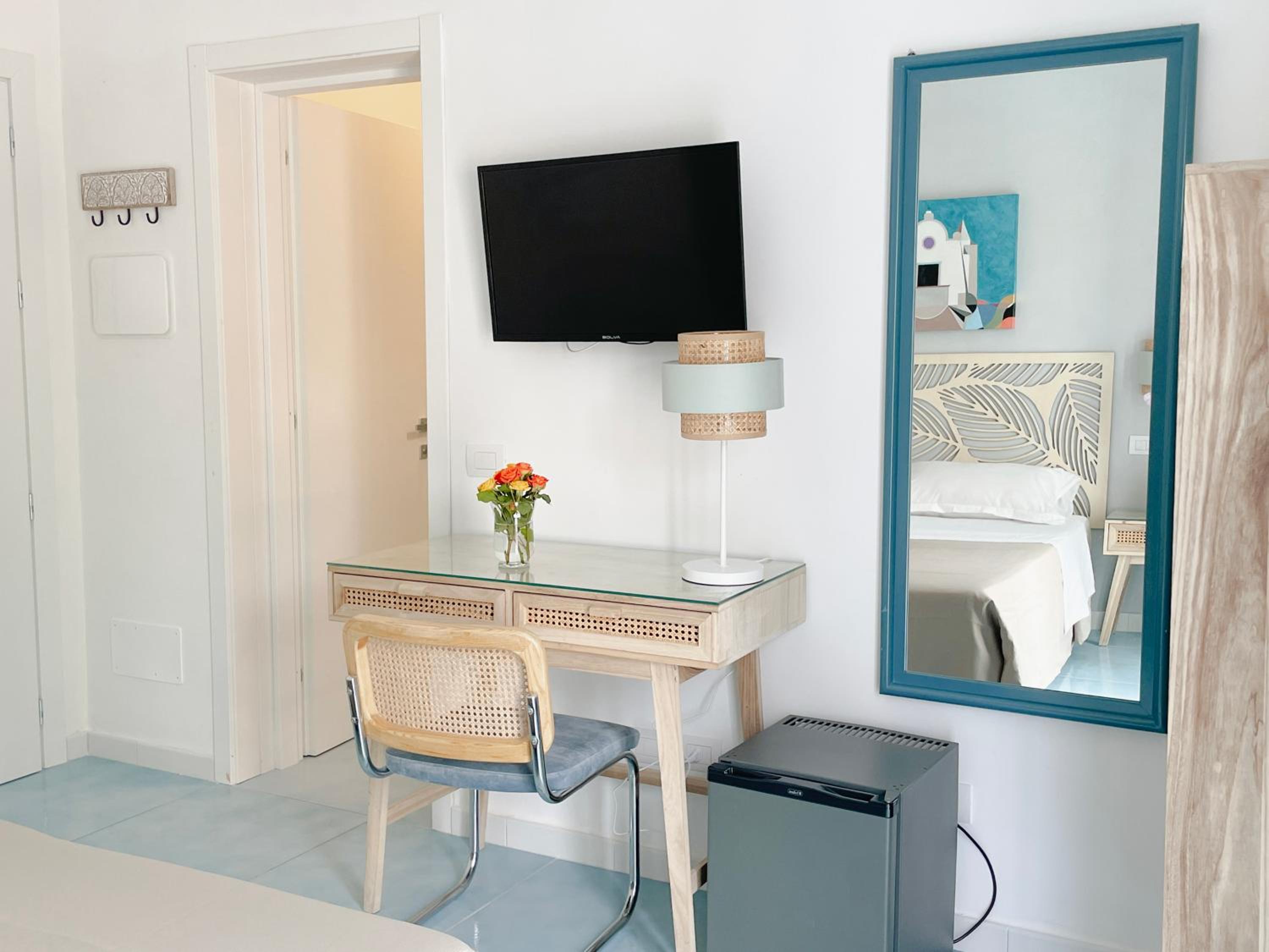 Standard Double Room - Photo 2