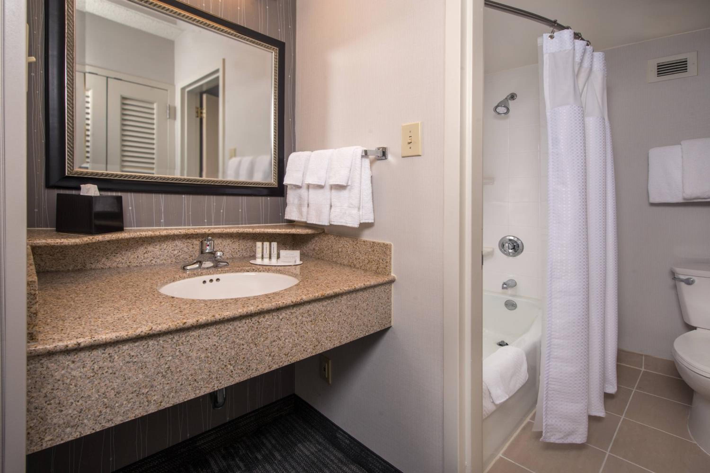Suite with Two Double Beds and Sofa Bed photo 2