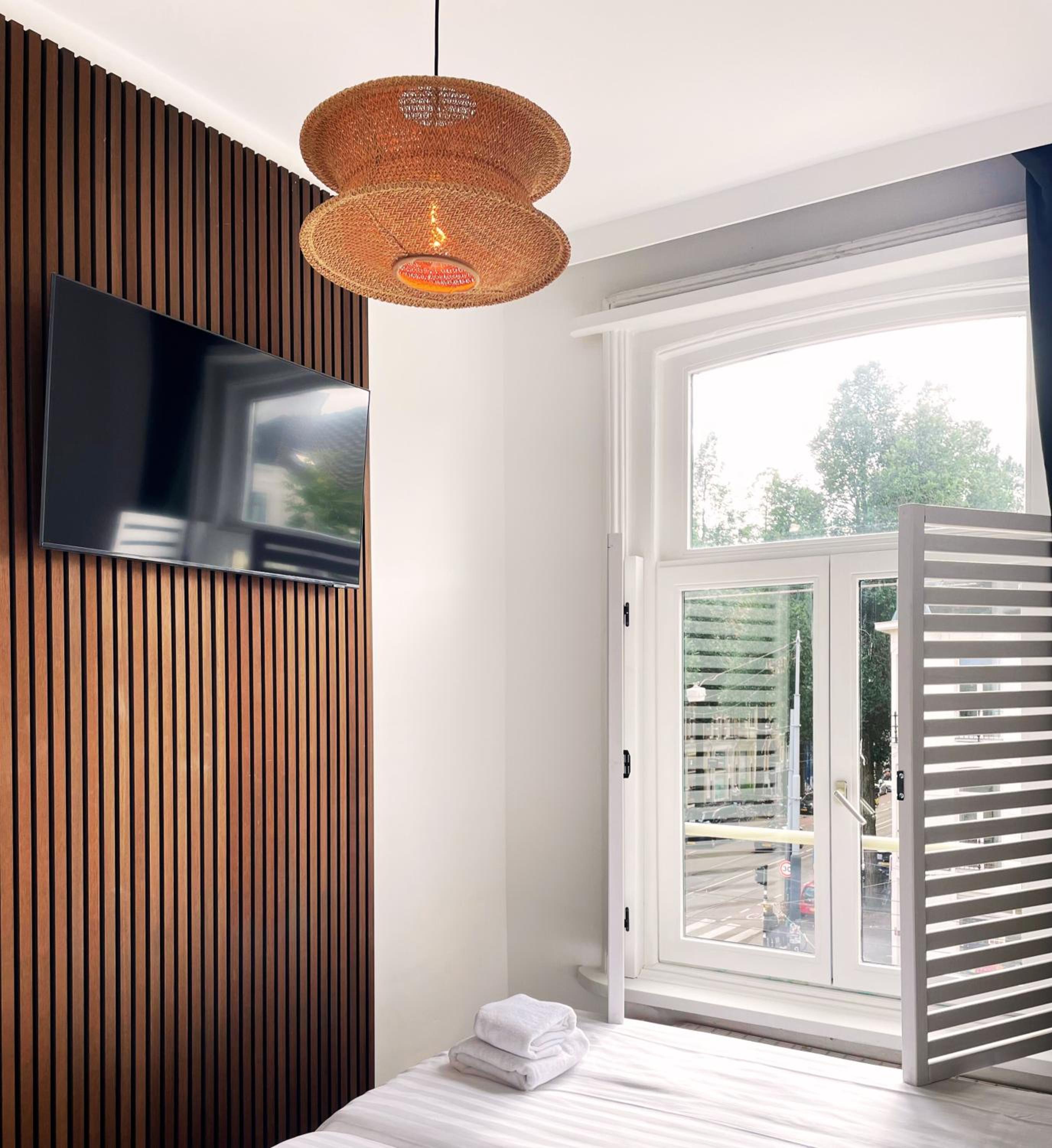 Small Twin Room thumbnail 5