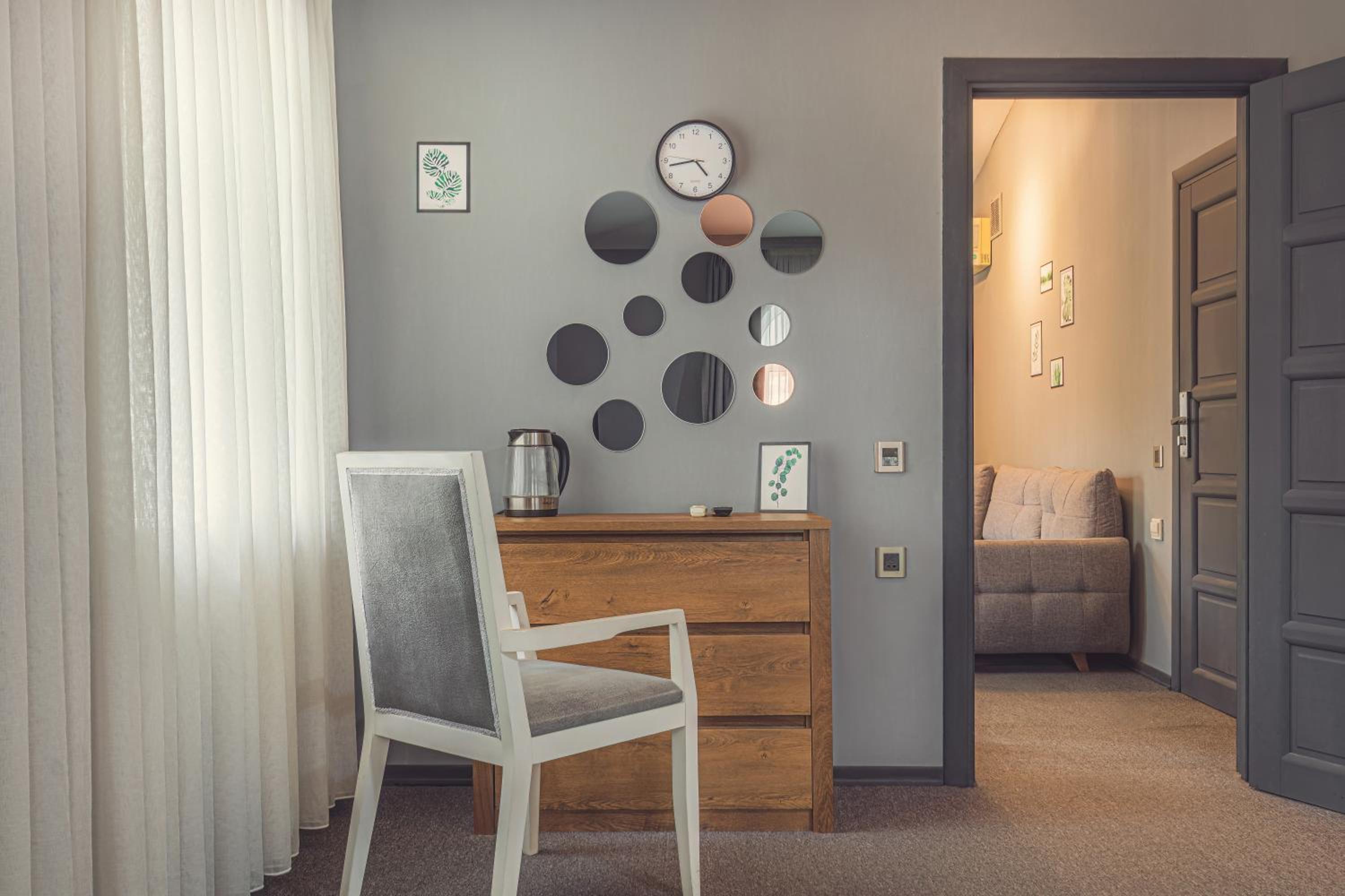 One-Bedroom Suite