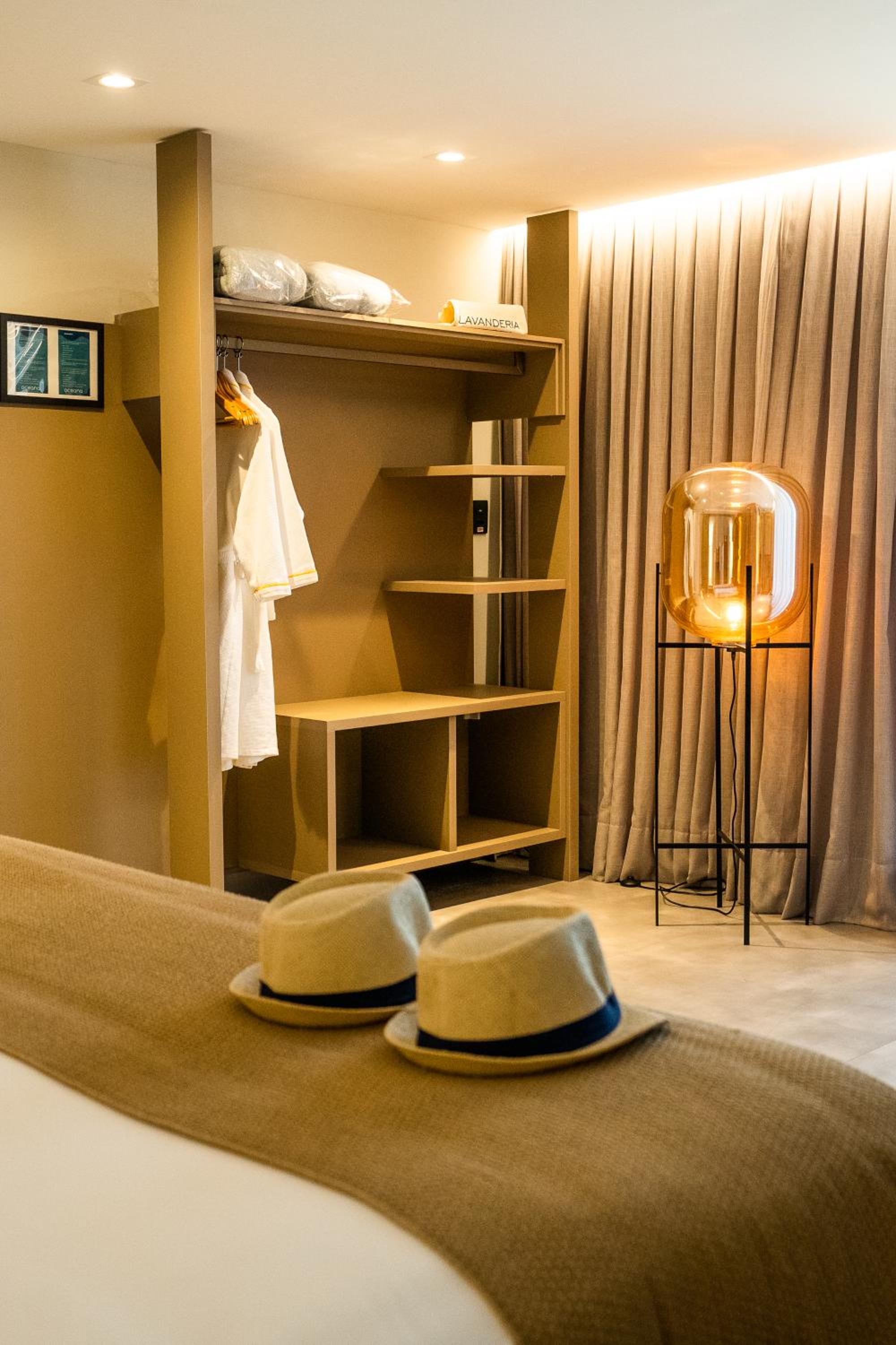Premium Suite - Photo 10