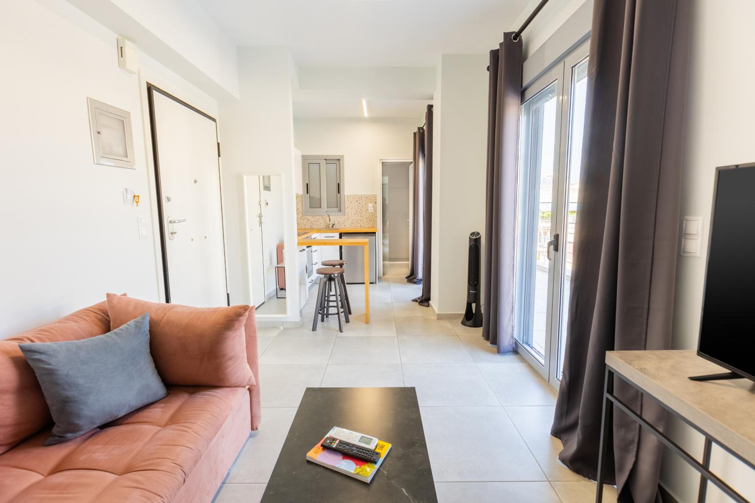 Premium One Bedroom Penthouse with Balcony photo 2