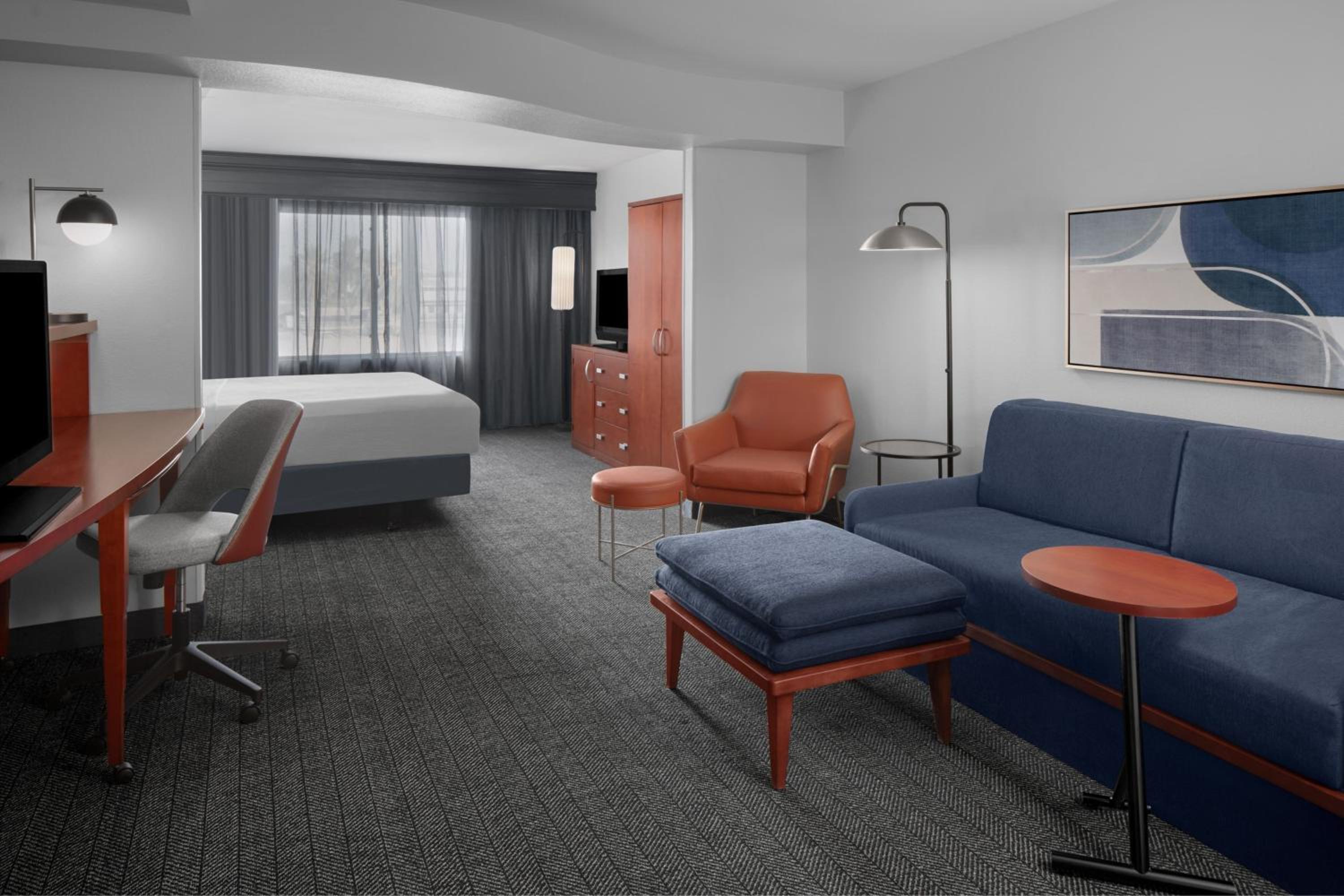 Extended King Suite, 1 Bedroom Executive Suite photo 3