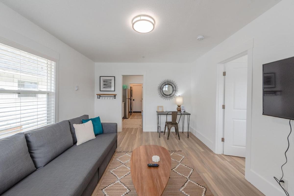 Apartment photo 2
