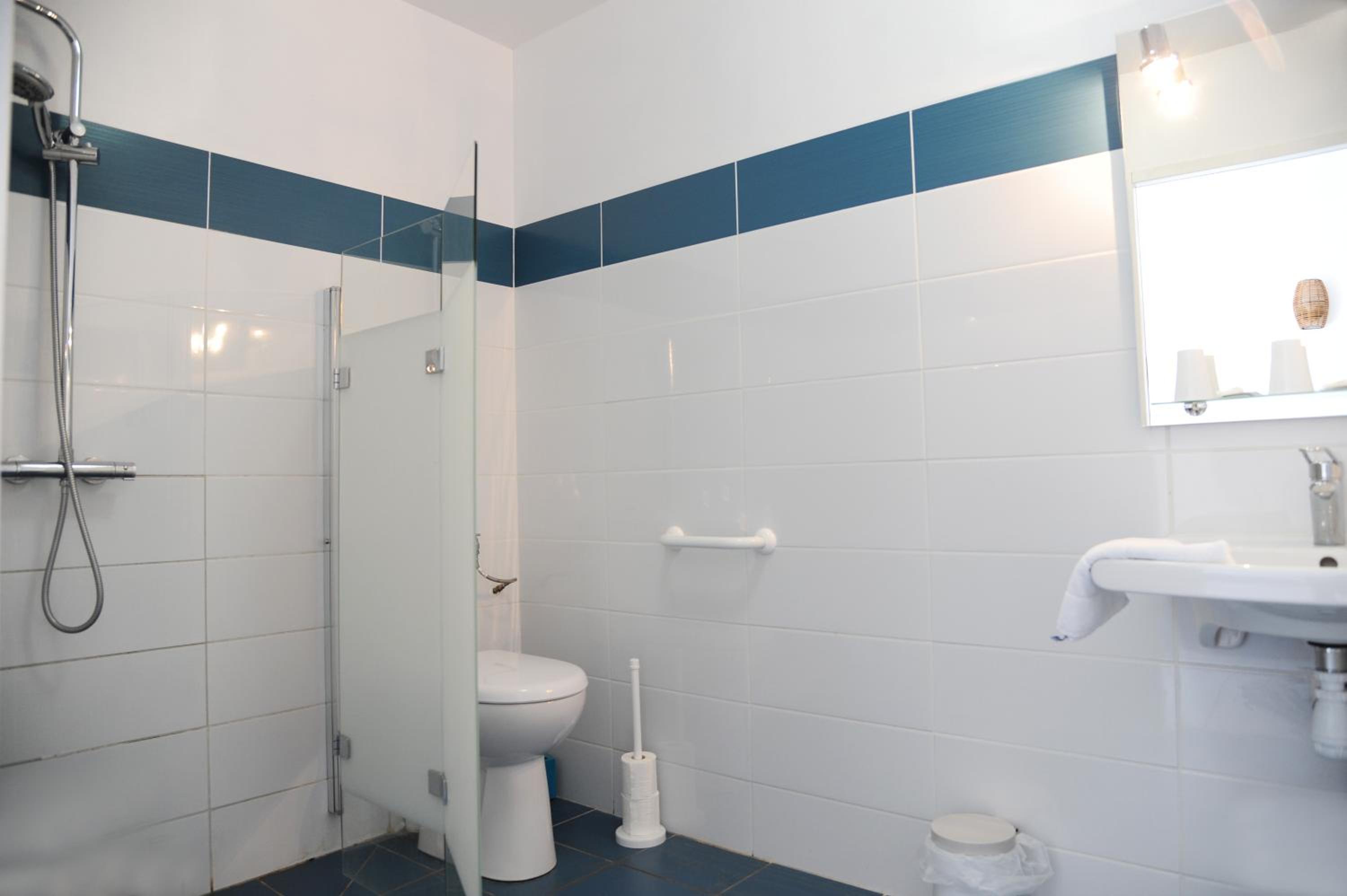 Triple Room - Disability Access photo 3