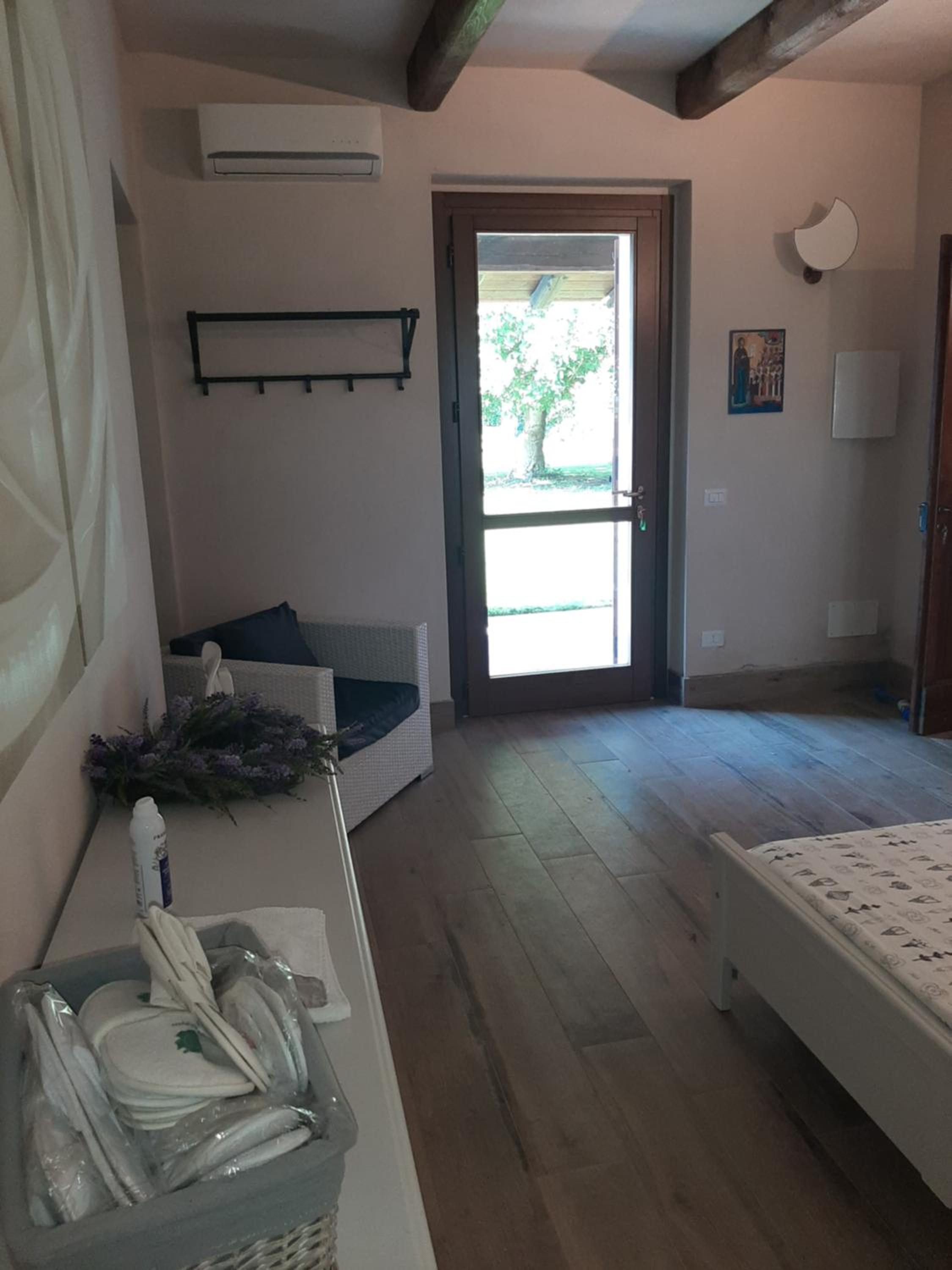 One-Bedroom Apartment with Garden View photo 1