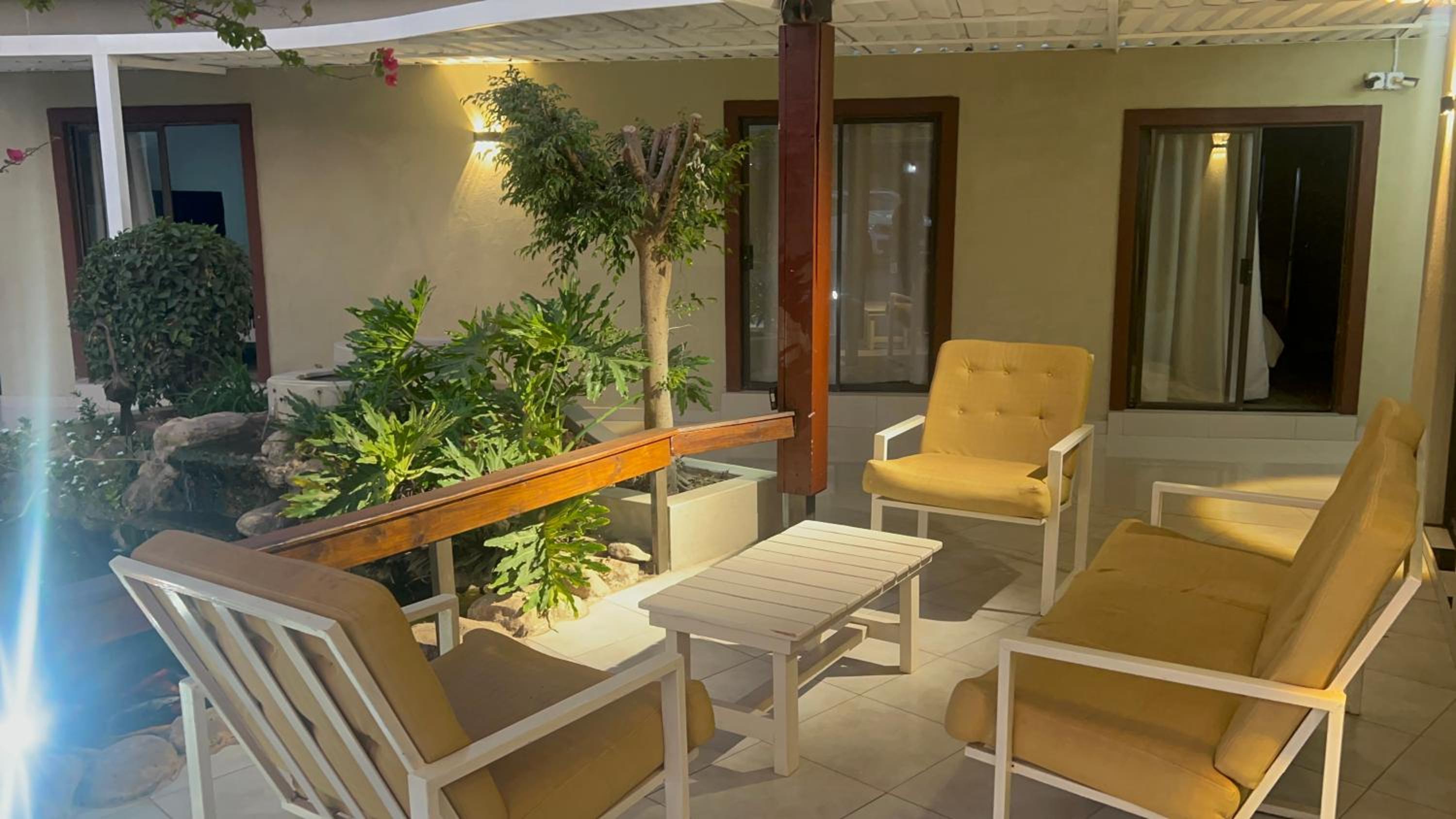 Queen Room with Balcony photo 2