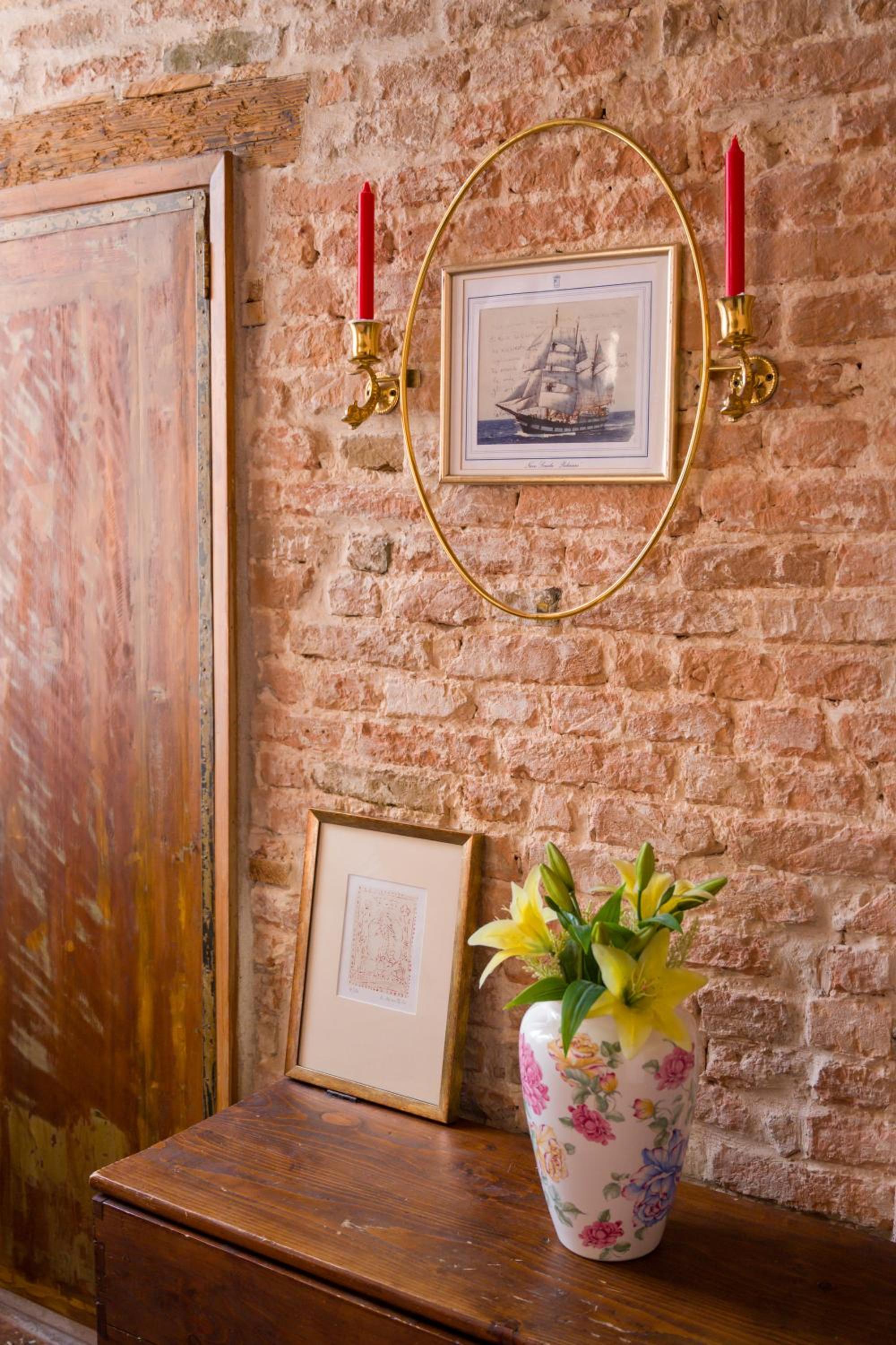 Studio Apartment photo 2