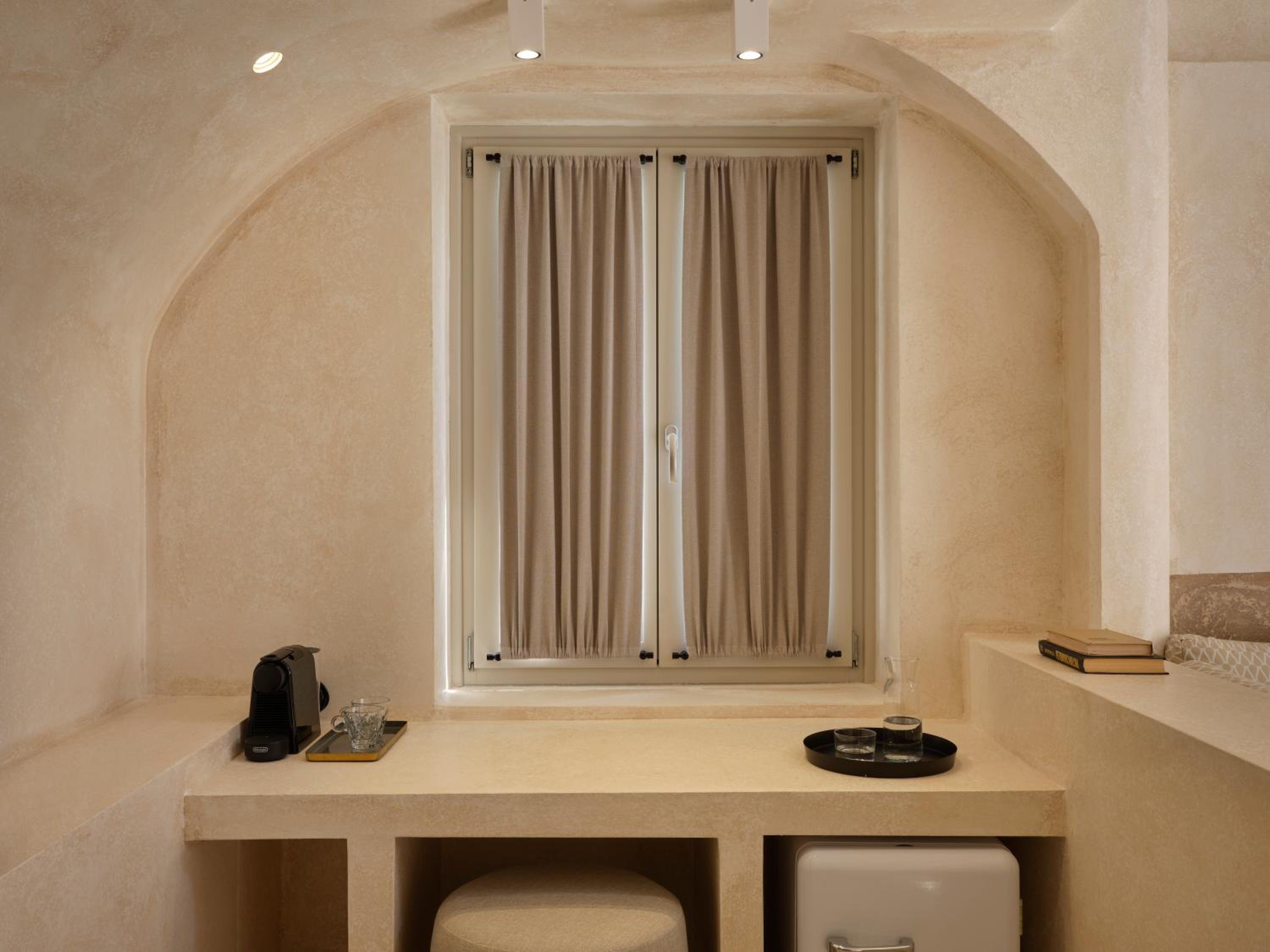 Deluxe Suite with Spa Bath photo 3