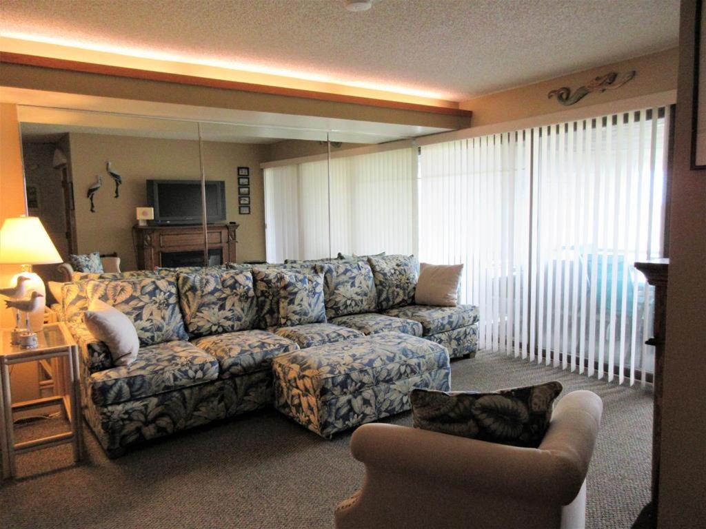 Three-Bedroom Apartment photo 1