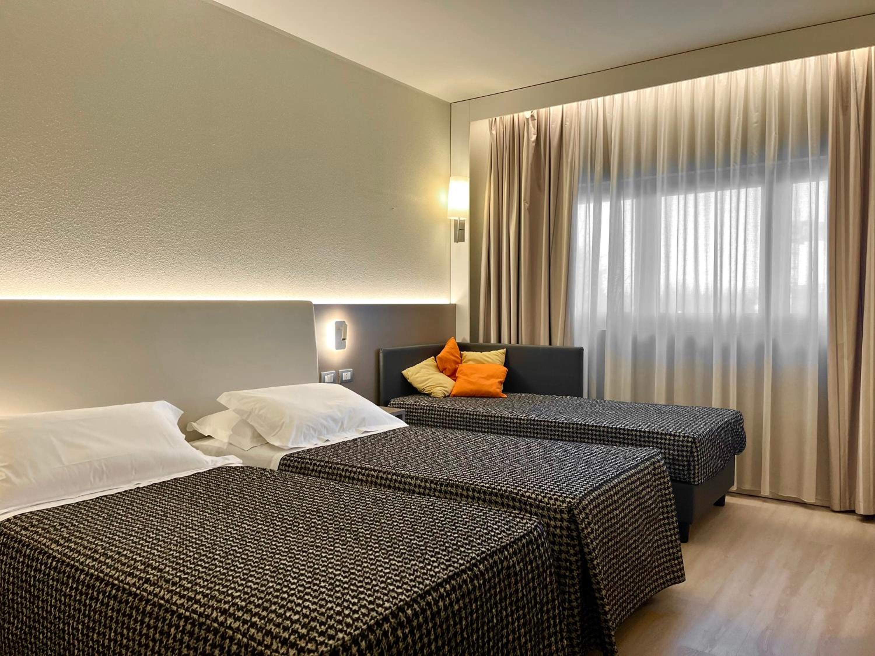 Comfort Twin Room - Photo 1