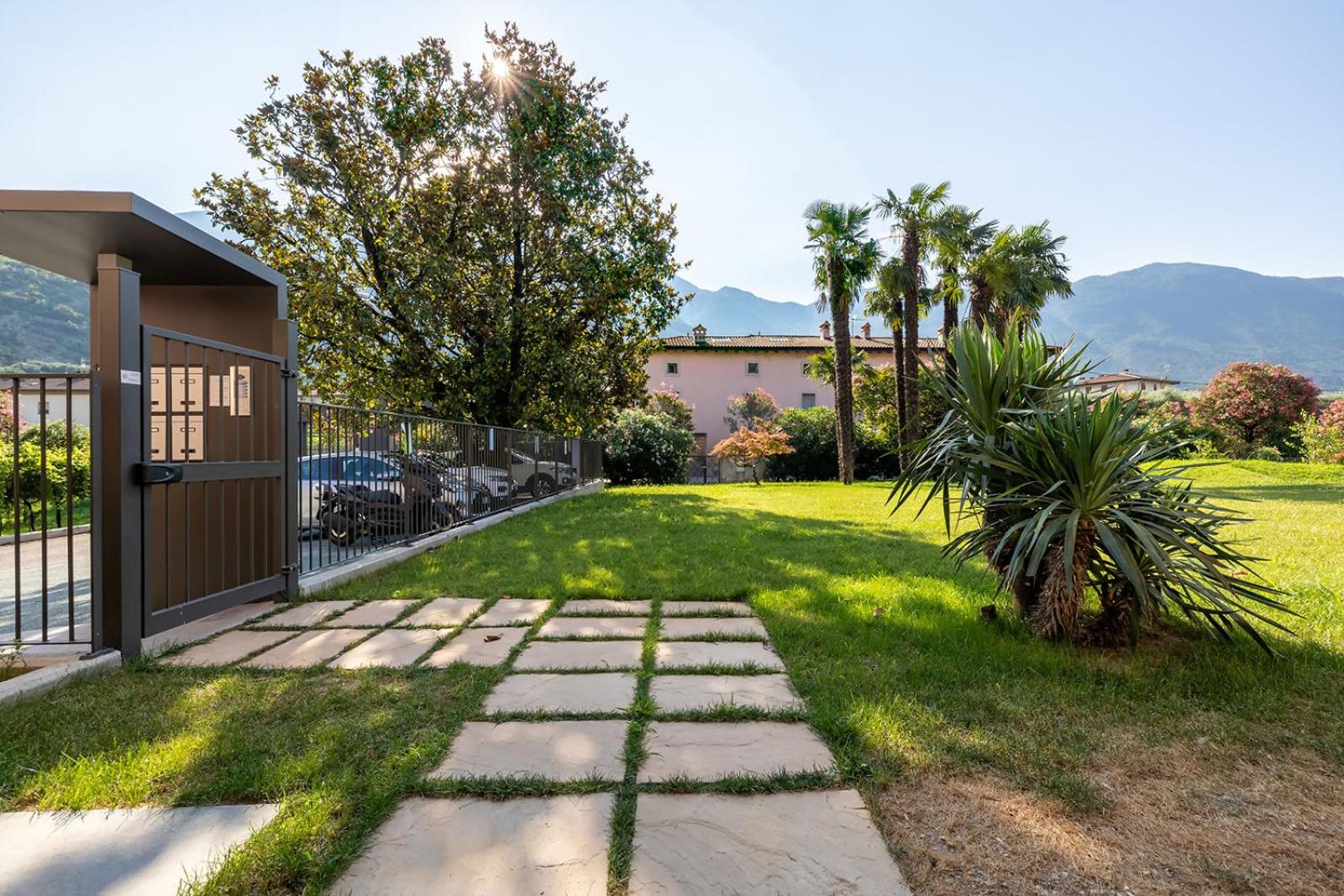 Apartment With Terrace photo 3