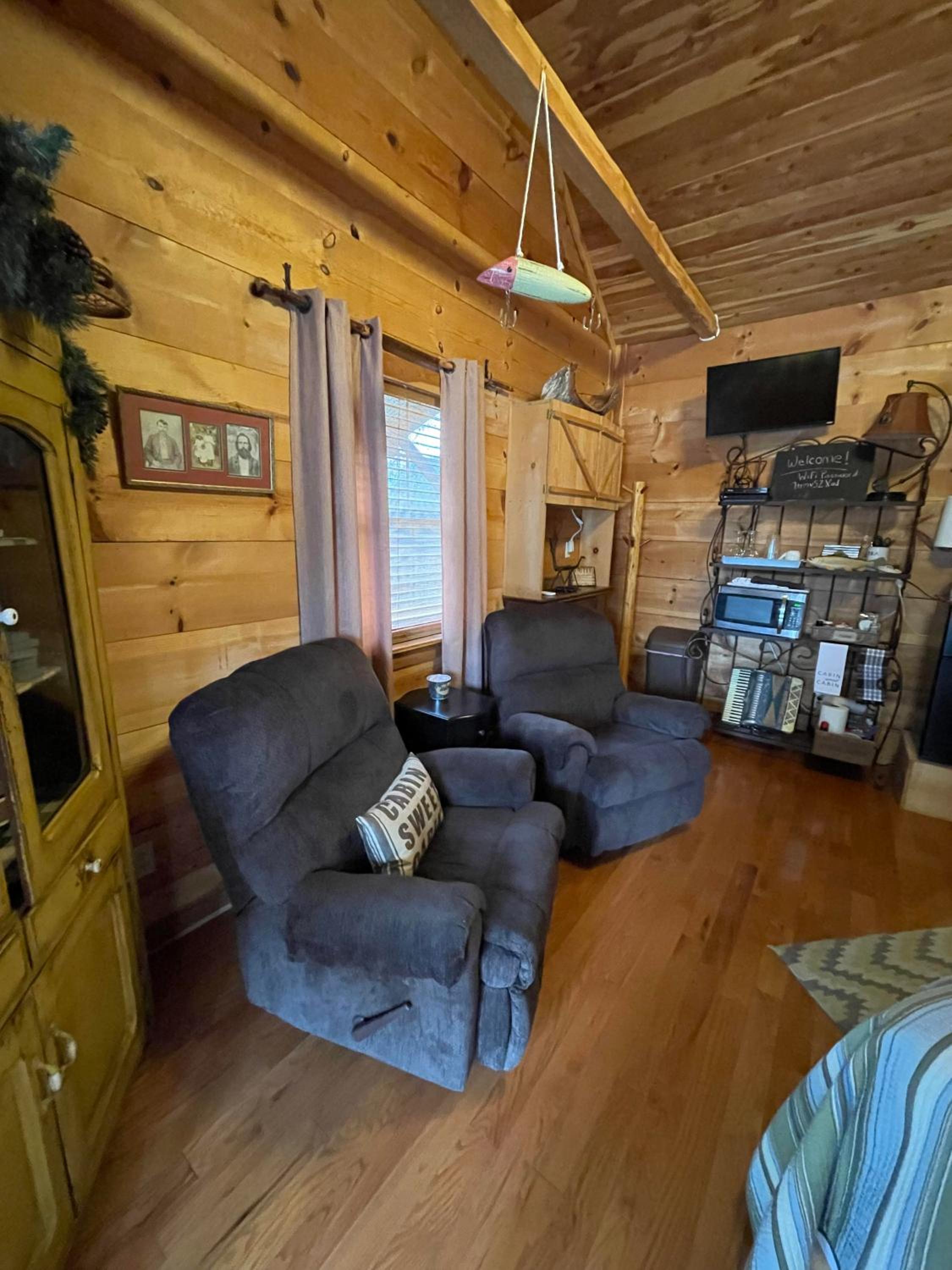 Deluxe King Room photo 2