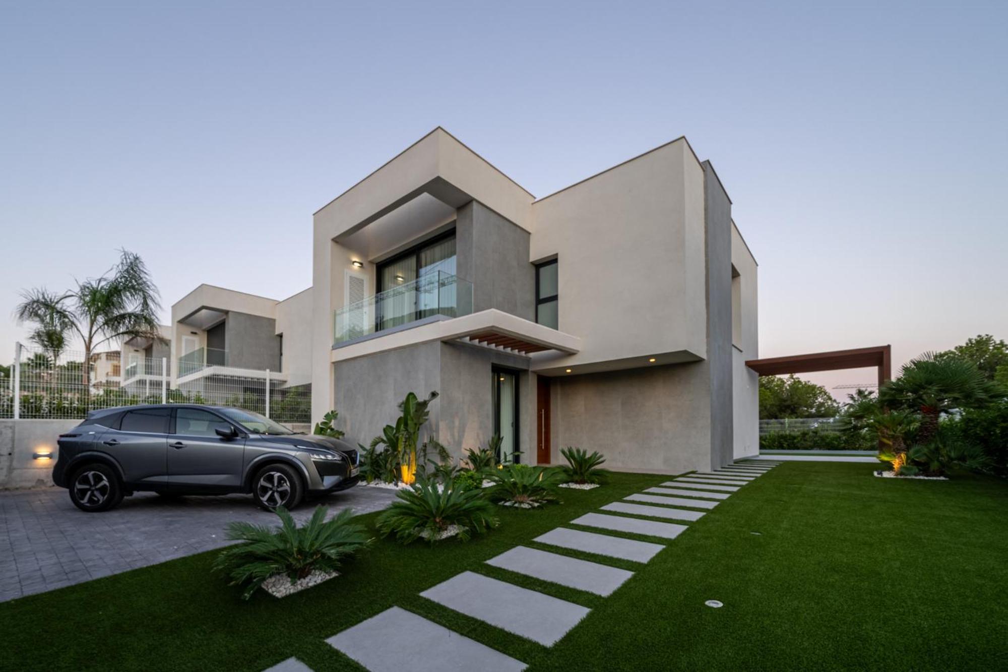 Three-Bedroom Villa photo 2