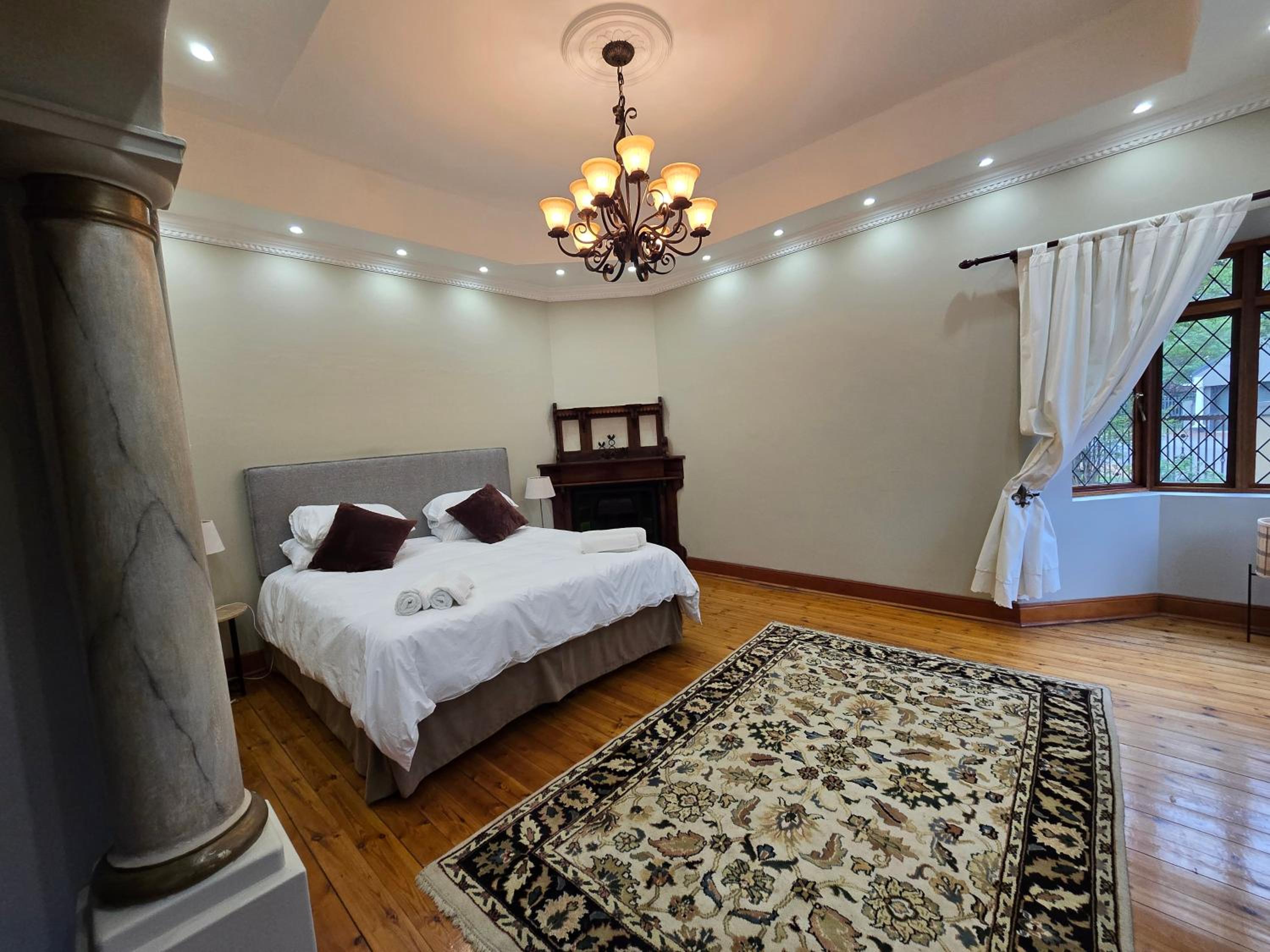 Three-Bedroom House photo 3