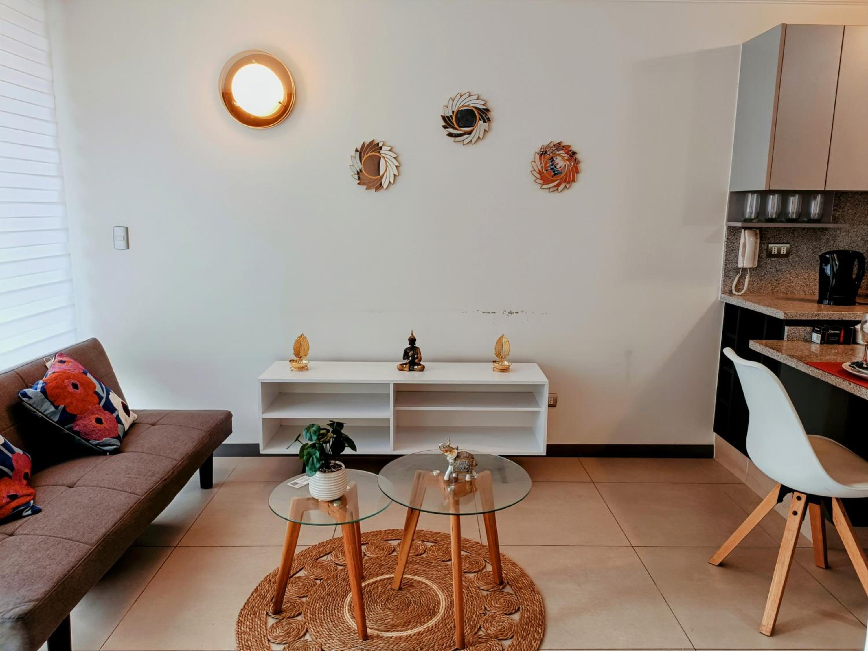 One-Bedroom Apartment photo 2