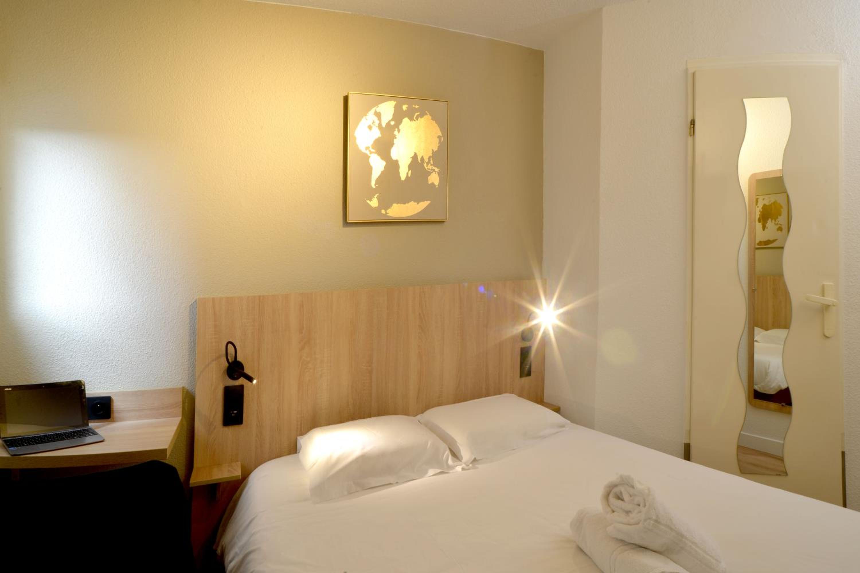 Standard Double Room photo 2