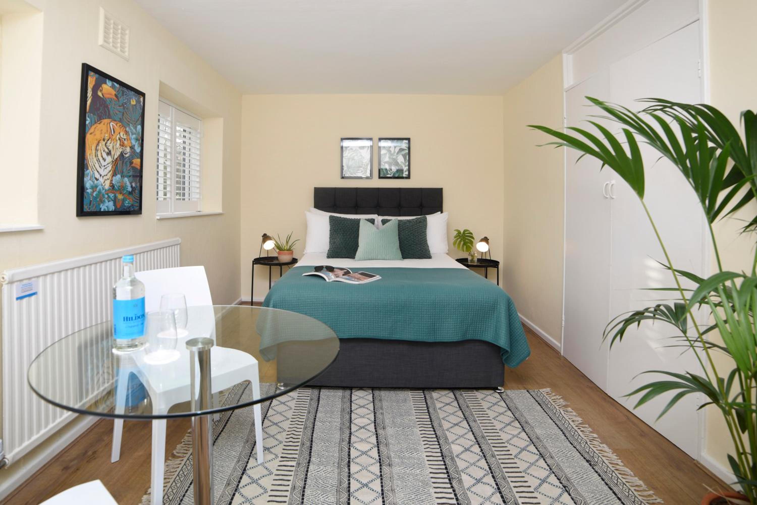 Large Double Room photo 1