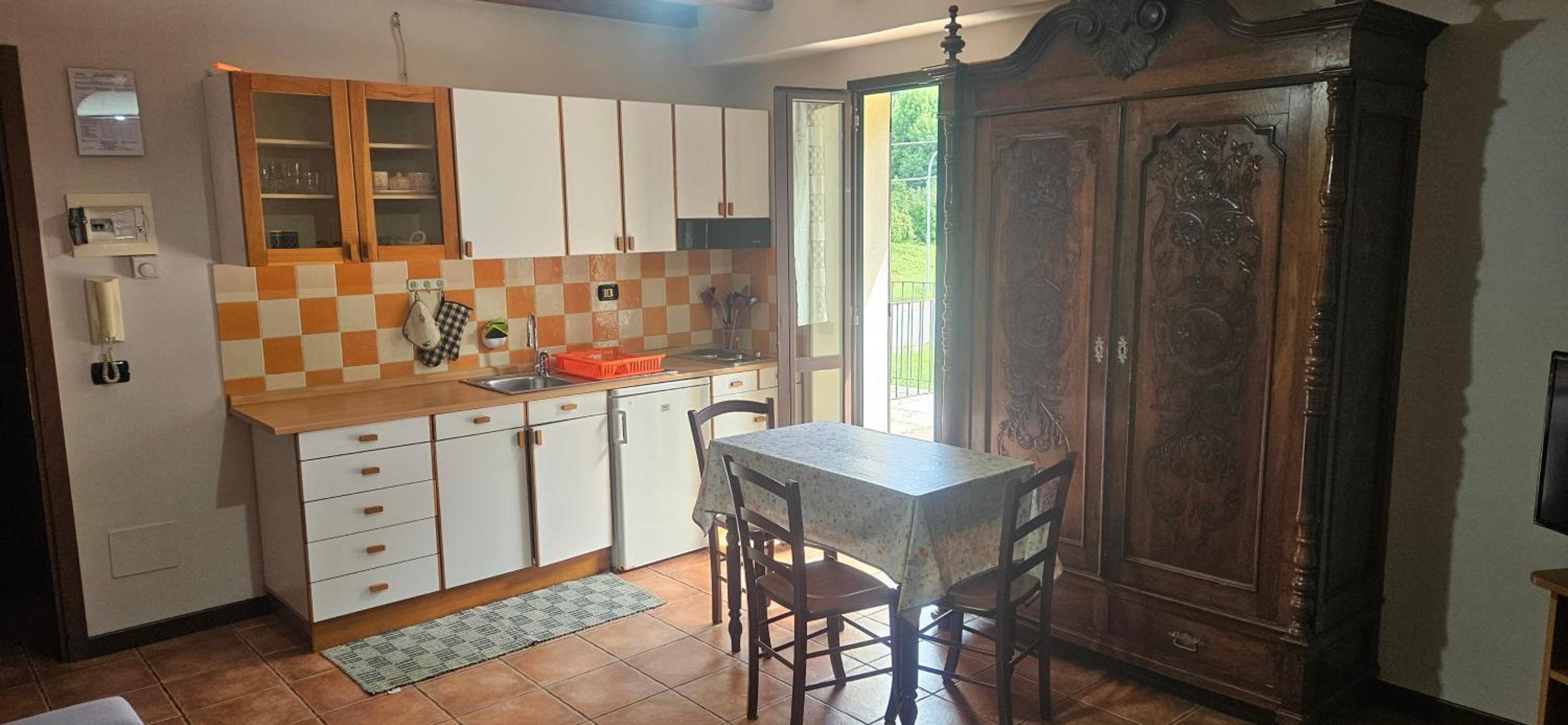 One-Bedroom House photo 2